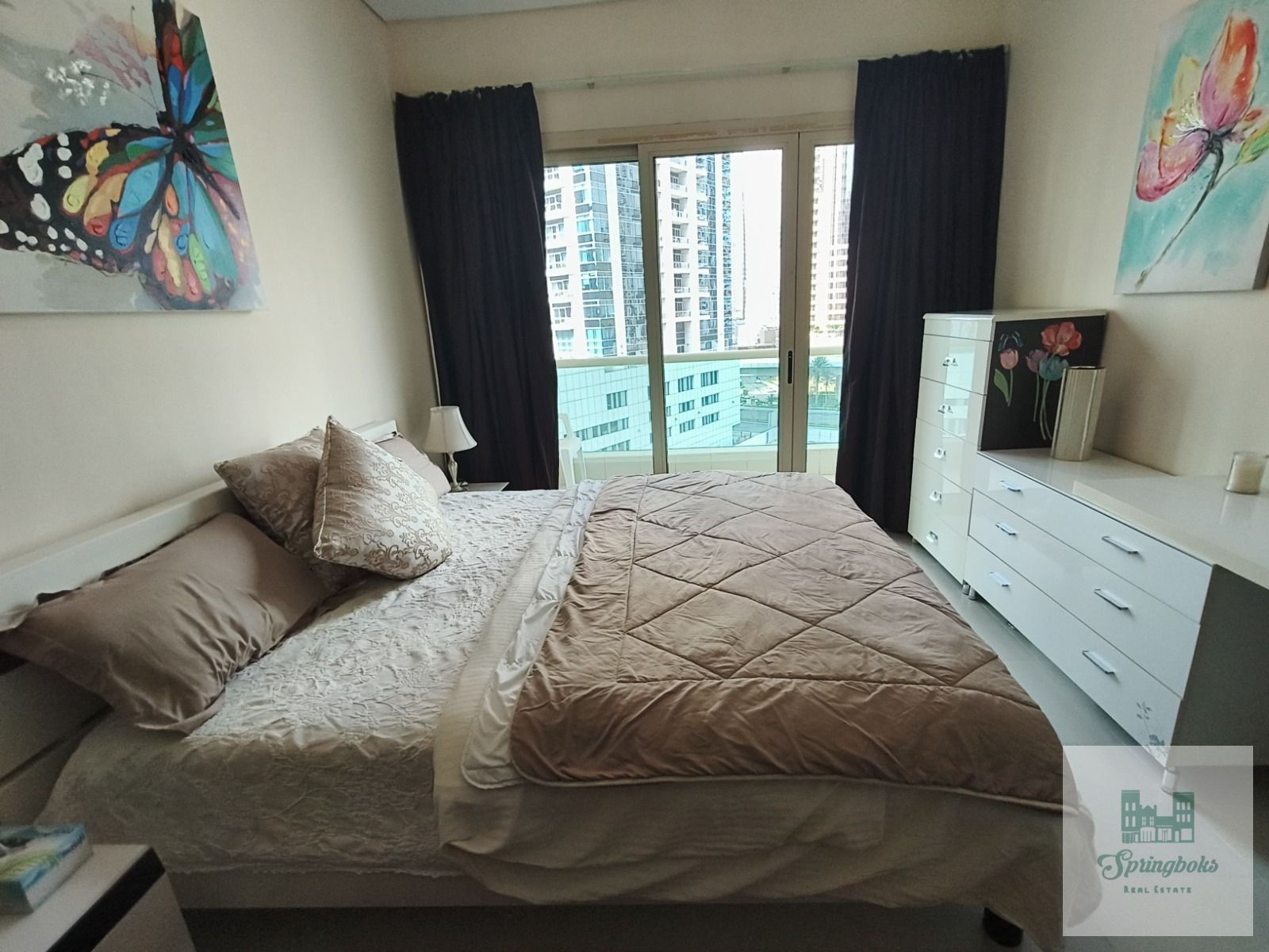 Spacious 1-Bedroom Apartment For Rent !!