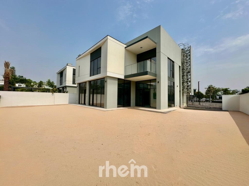 TYPE A | CORNER VILLA | SINGLE ROW | HUGE PLOT