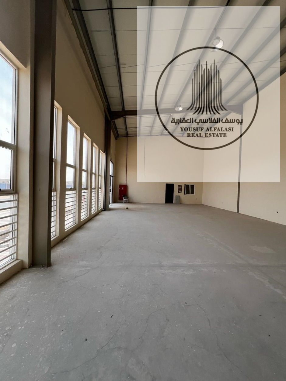 For rent, a warehouse suitable for an exhibition, 3500 square feet, 30 kilowatt electricity, with an office and a bathroom
