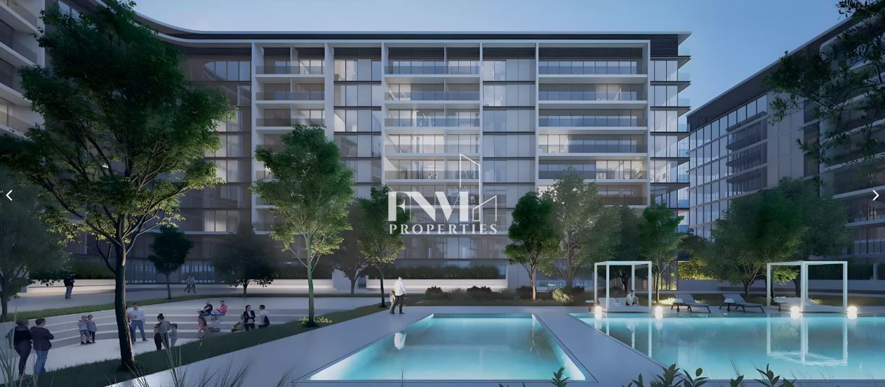 Chic Unit | Balcony View | Excellent Value