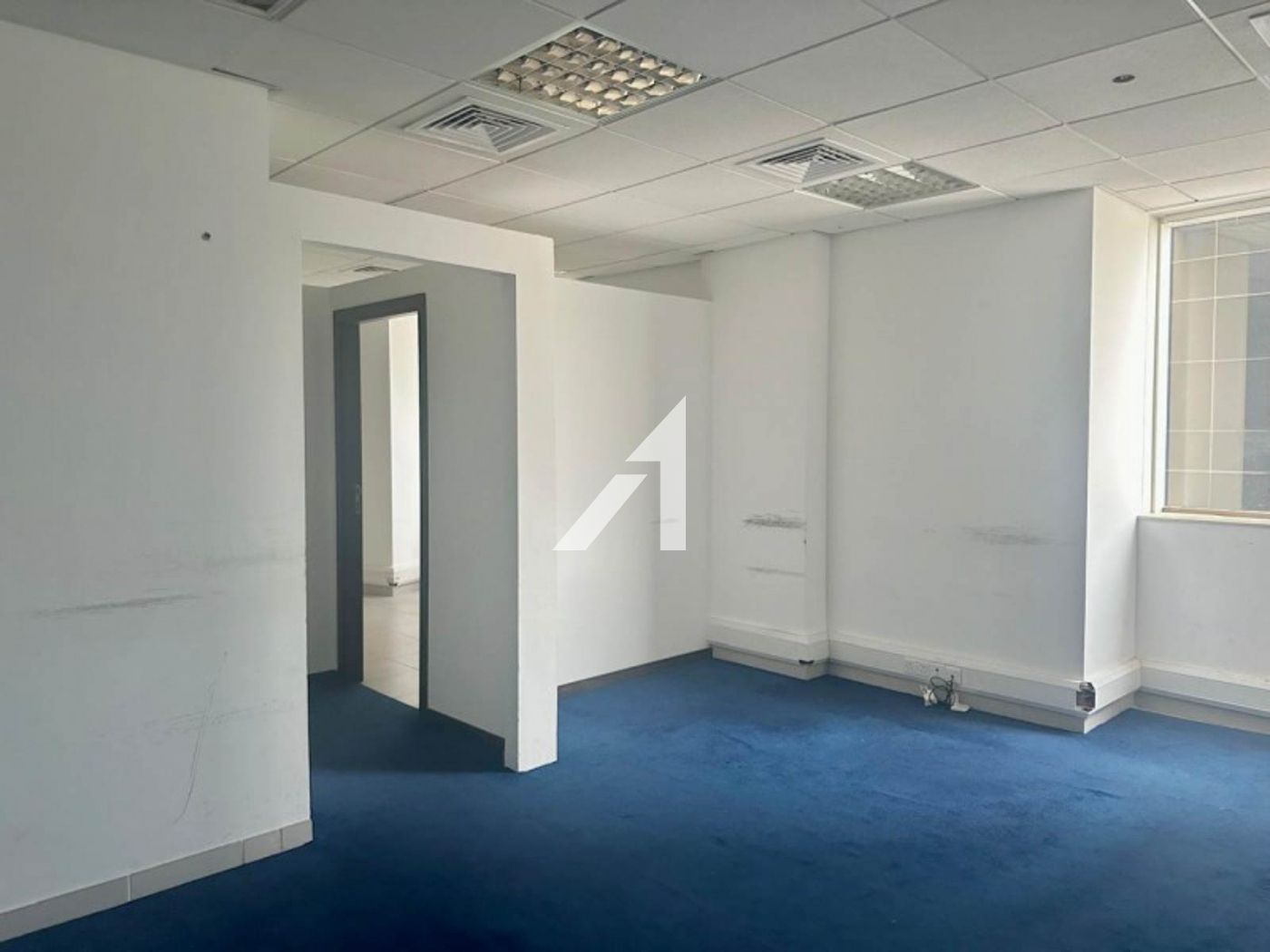 Prime Location|Close to Metro|Fitted|Ready Office