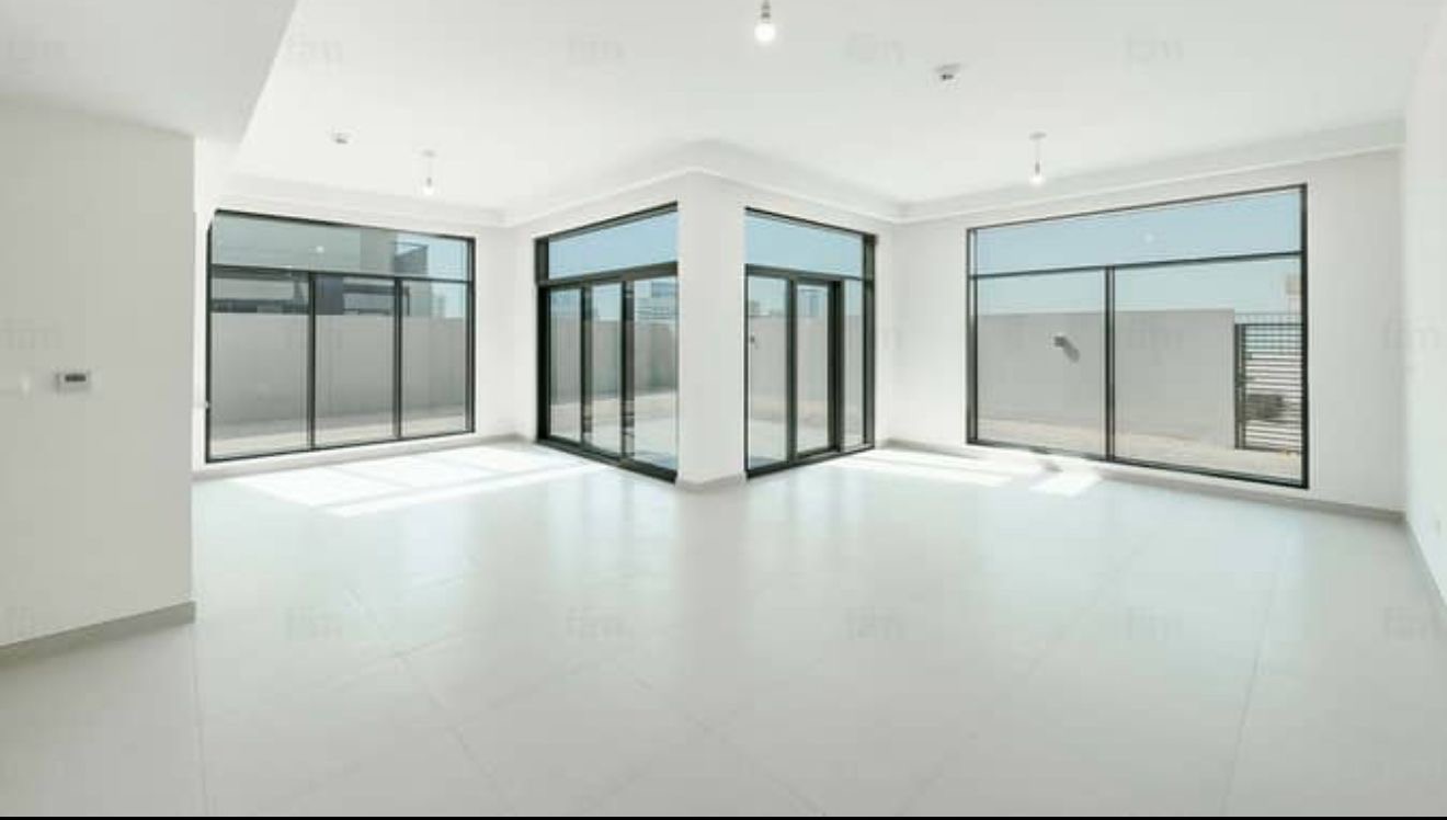 Modern Living | Closed Kitchen | Brand New
