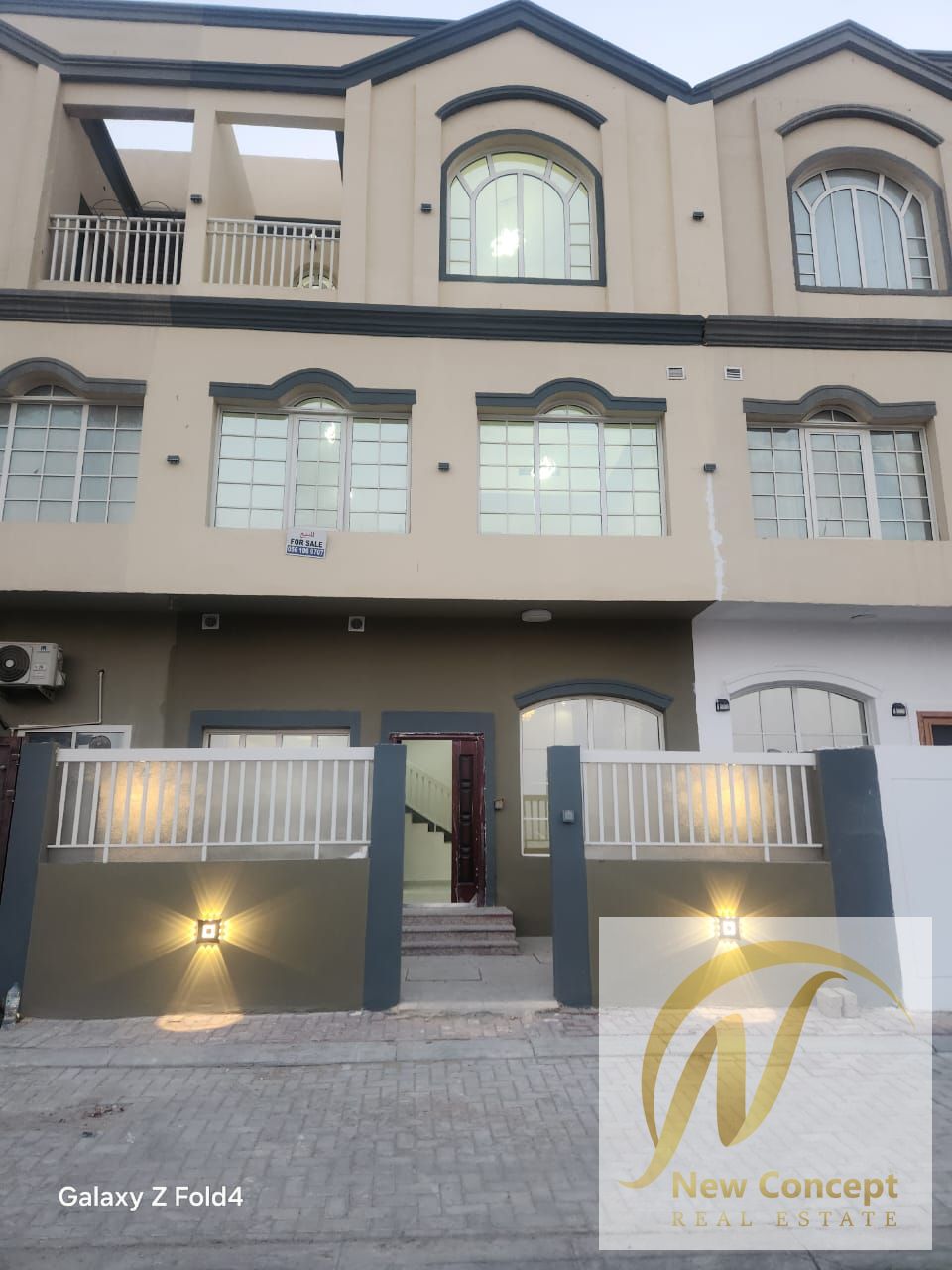 3-Bedroom Townhouse for Sale in Ajman Uptown Discover this spacious and modern townhouse located in the highly sought-