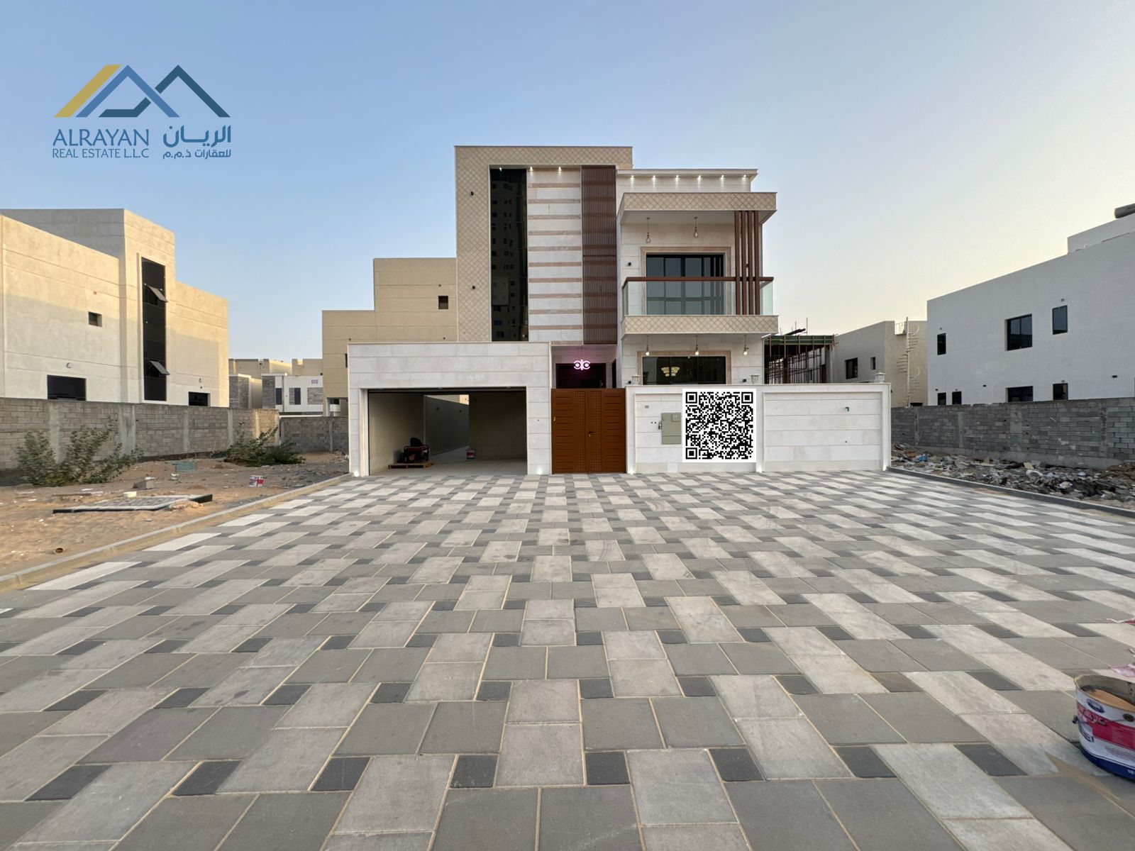 Luxury villa in a strategic location close to Sheikh Mohammed bin Zayed Road