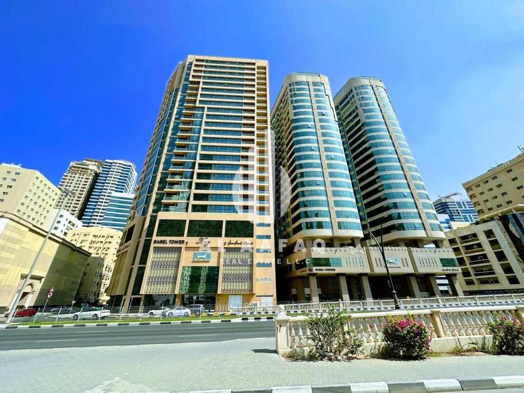Luxurious 2bhk | Master bedroom | Corniche View | Parking Free