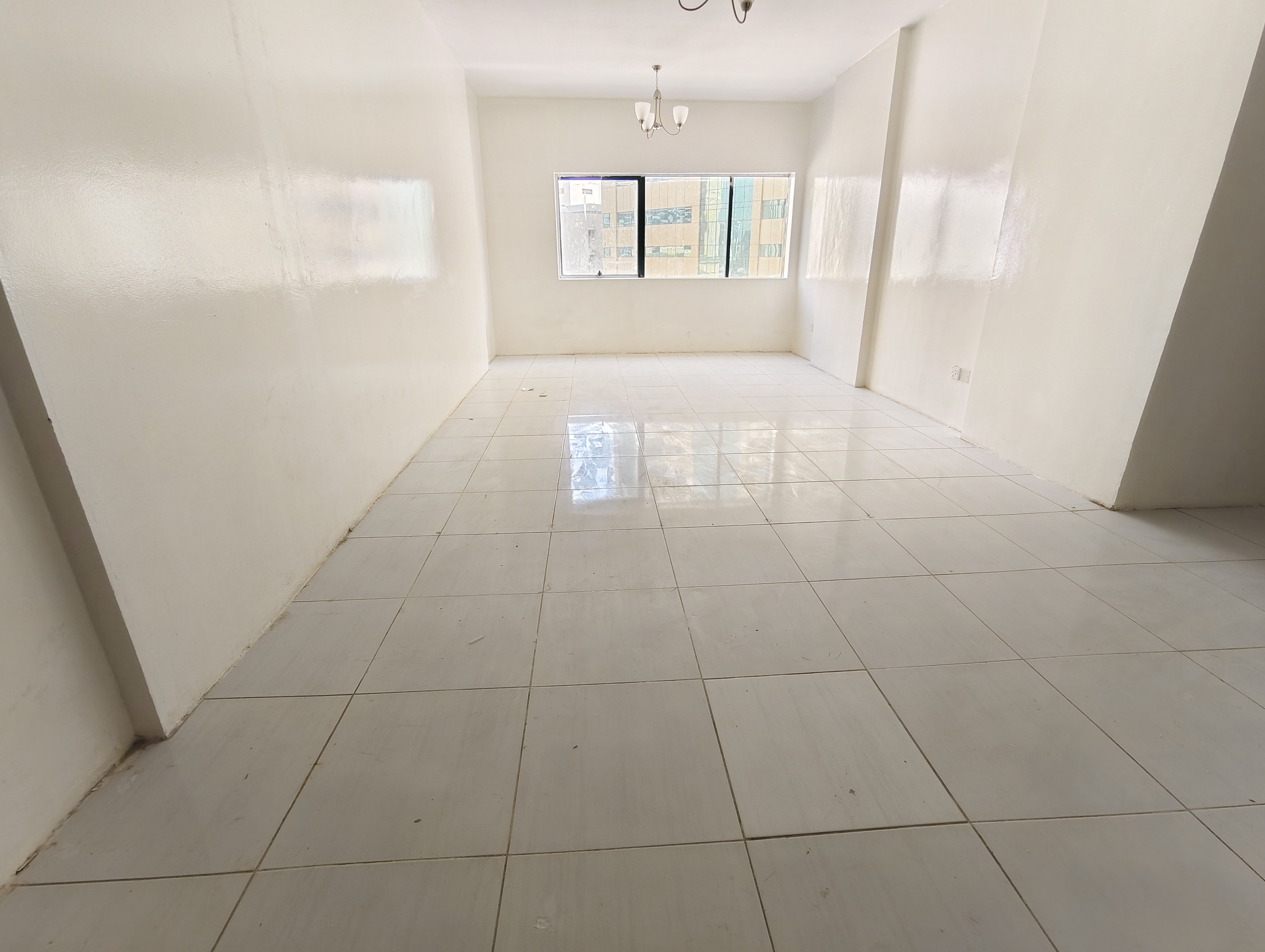 2 BHK Apartment for Rent! Prime location, ample space, perfect for family living. Contact us now!"