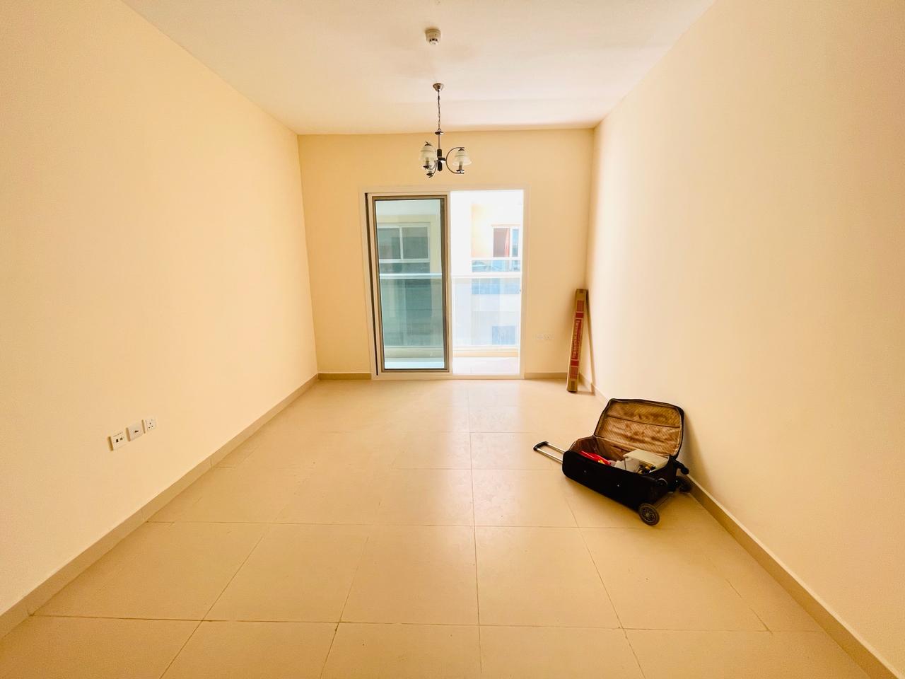 Like brand new 1bhk in school AERA 2 washroom with balcony