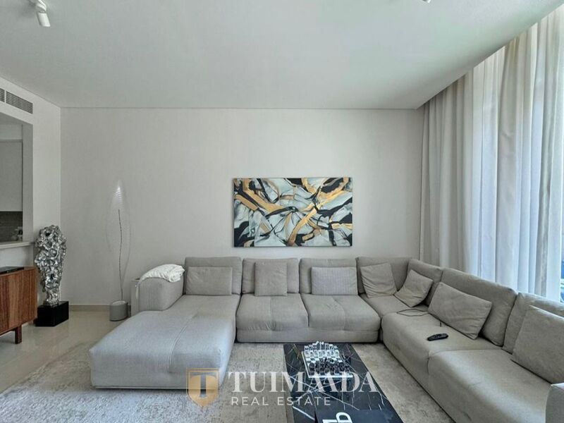 UPGRADED | FULLY FURNISHED | PRIME LOCATION