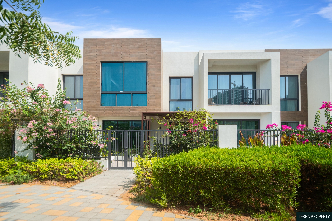 Luxurious - Peaceful Community | Great Amenities