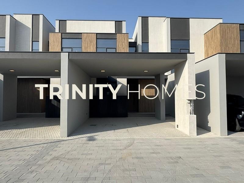 Parkside Paradise | 3Beds+Maids | Poolside Living