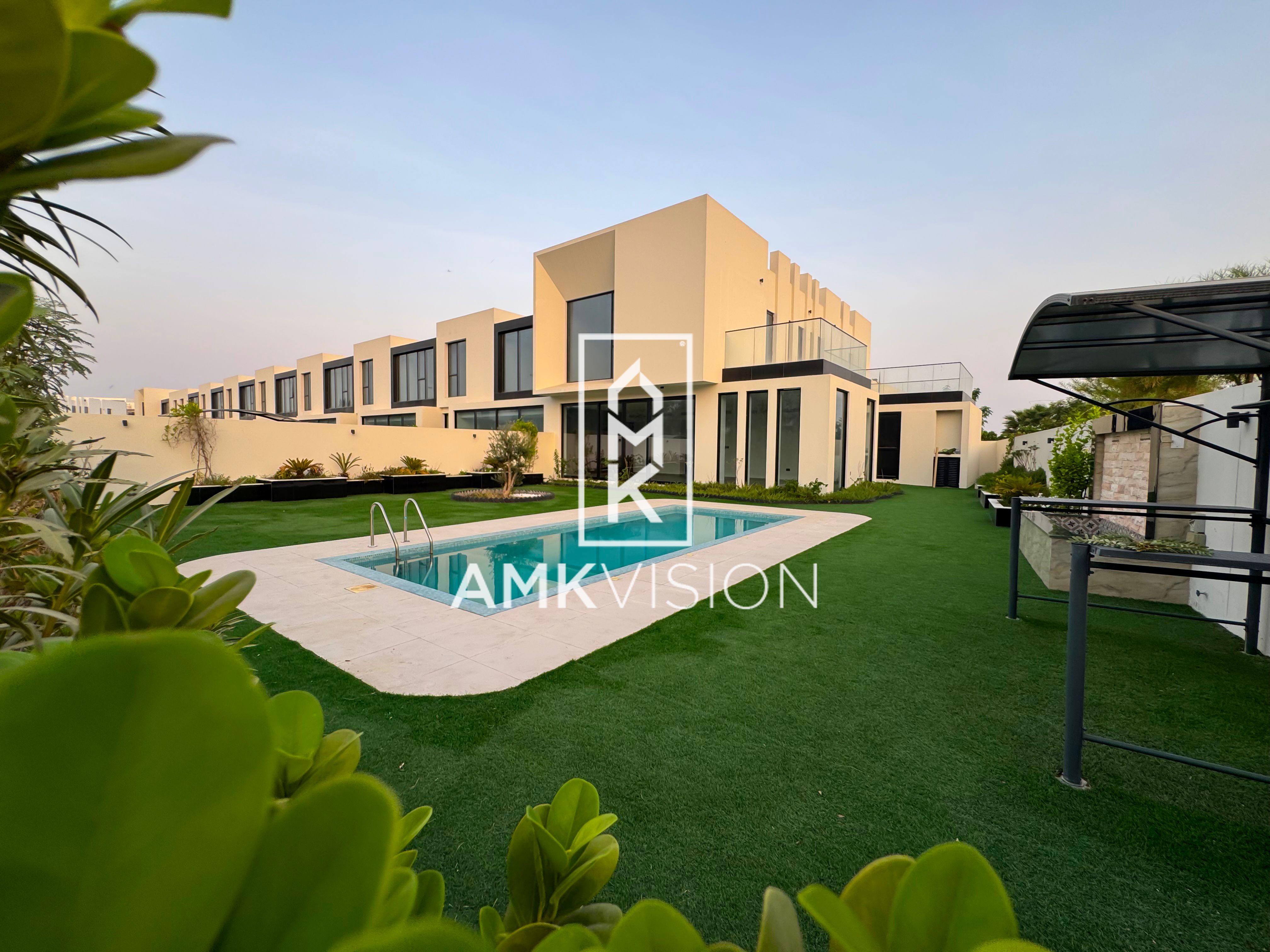 golf and lake view ,private pool,spacious and luxury finishes