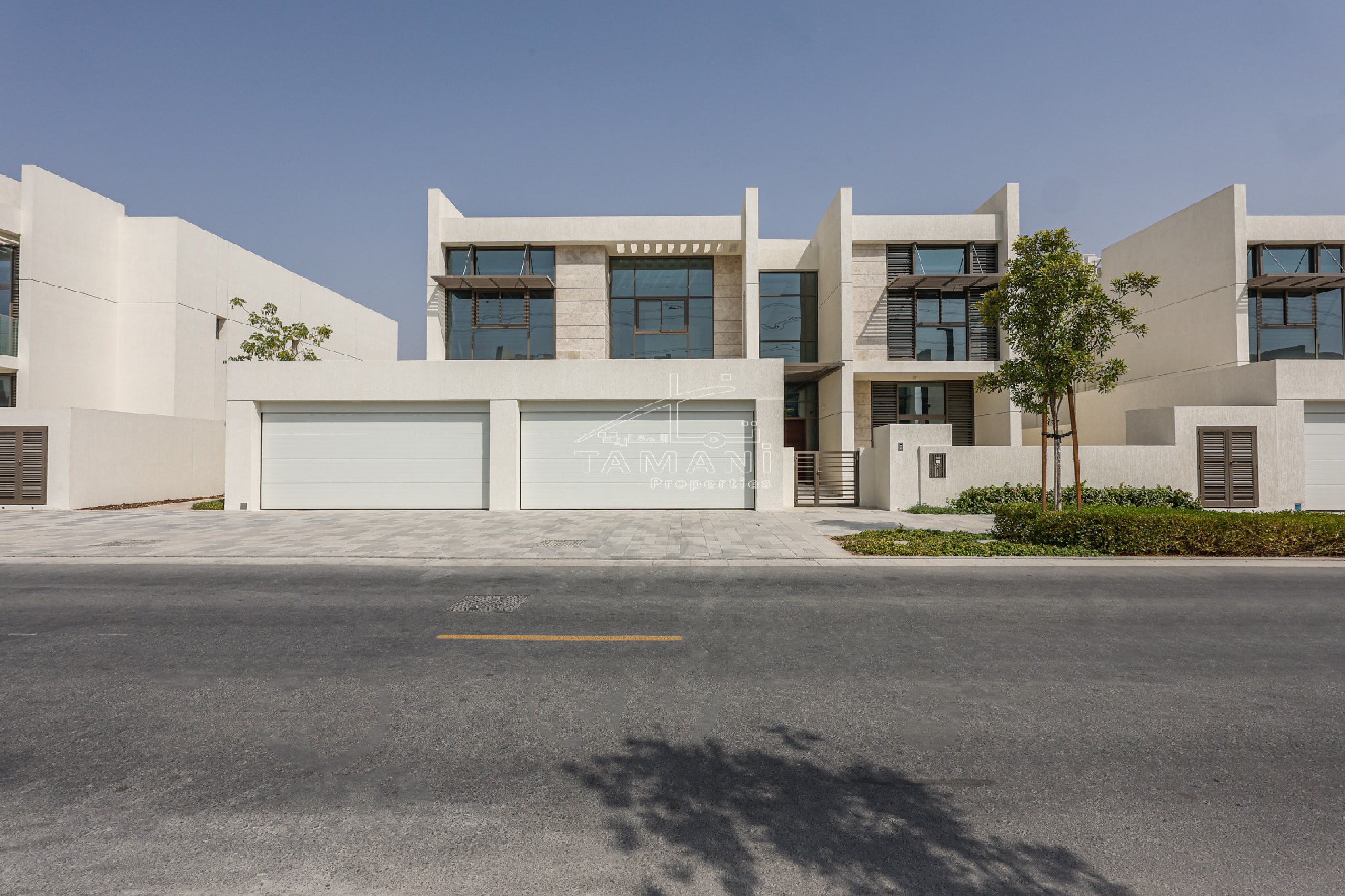 Brand New Prime Location Crystal Lagoon View