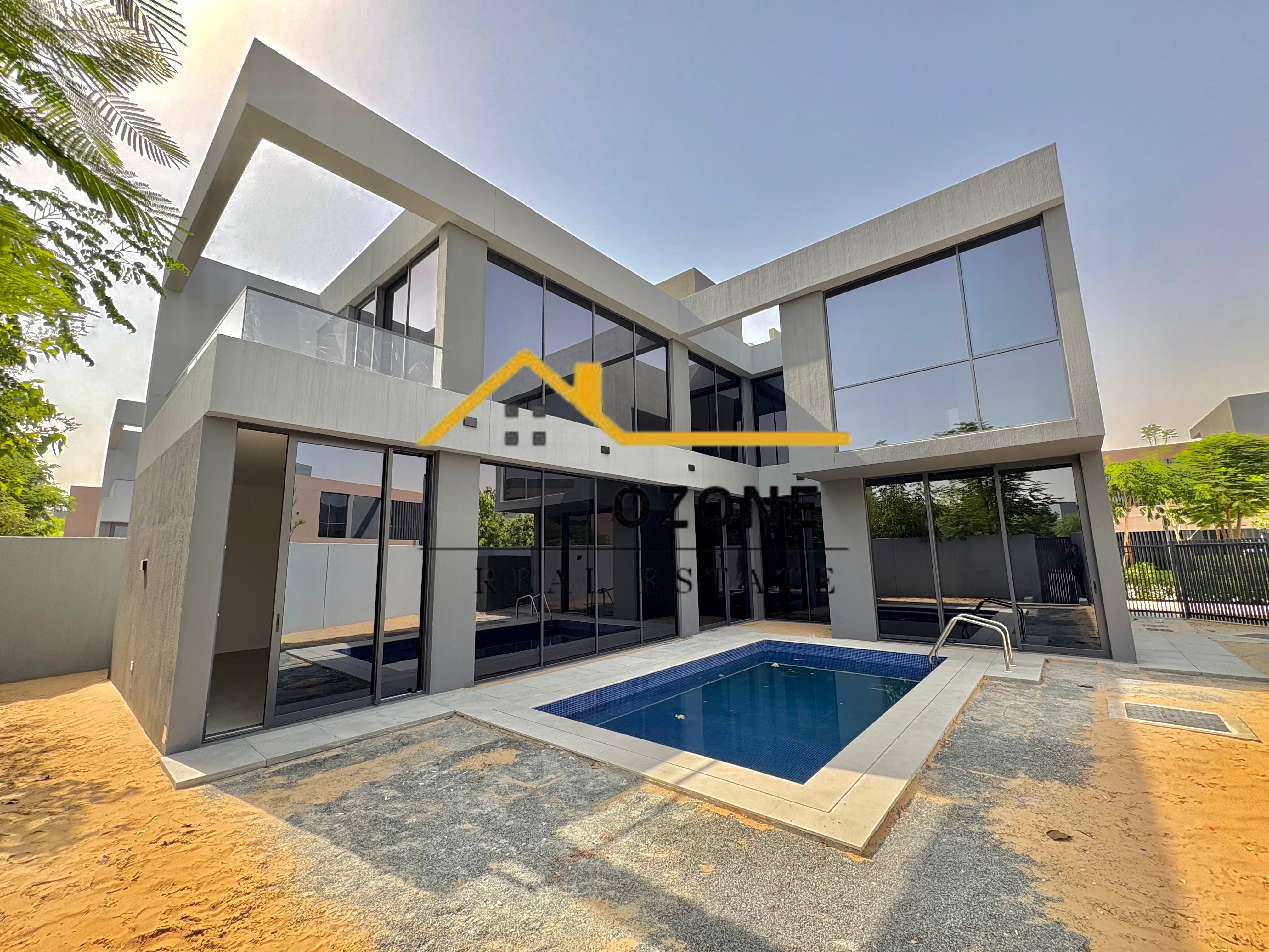 High quality finishes - excellent investment opportunity - special site - free hold