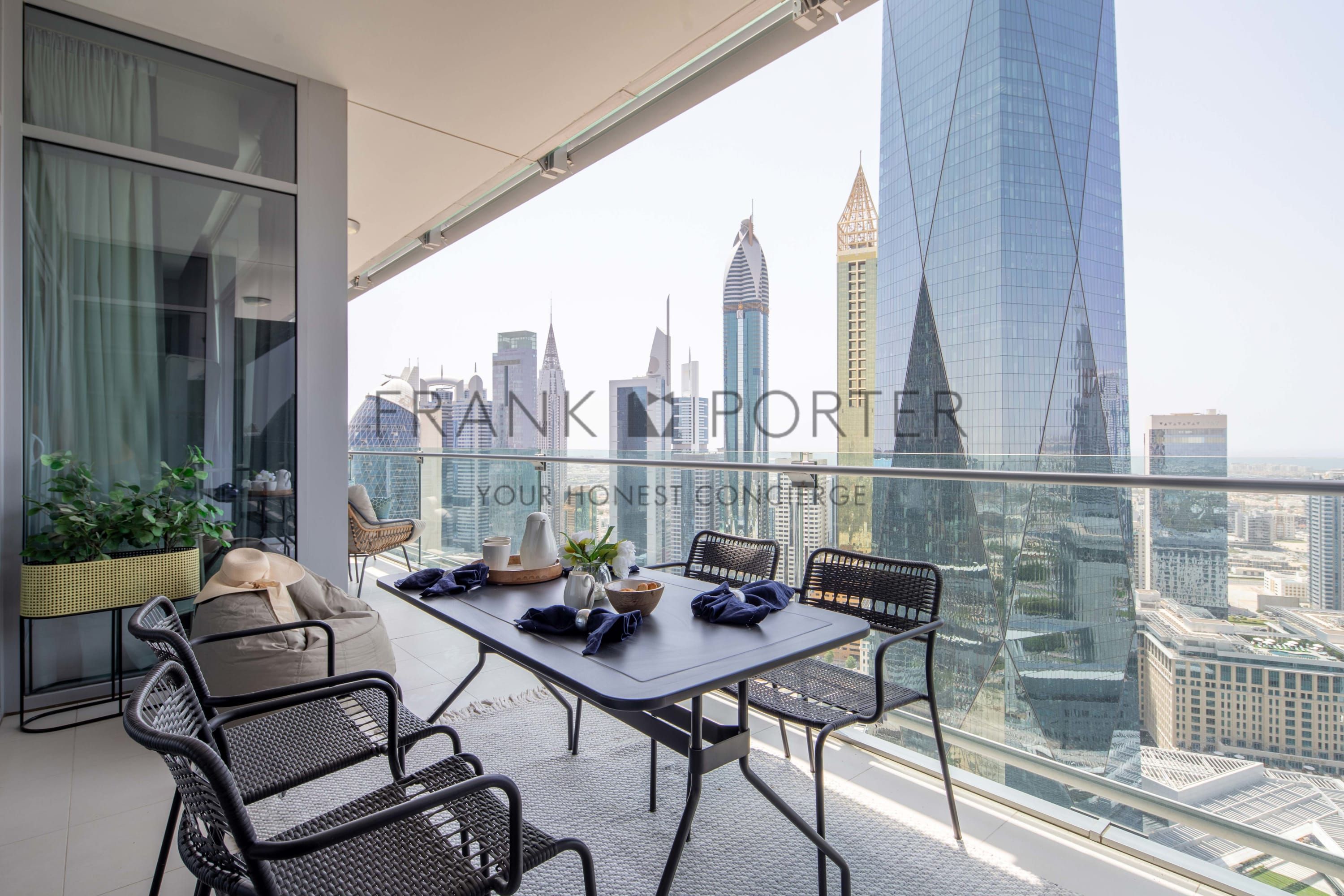 Cozy 1BR w/ Spacious Balcony & City Views in DIFC!