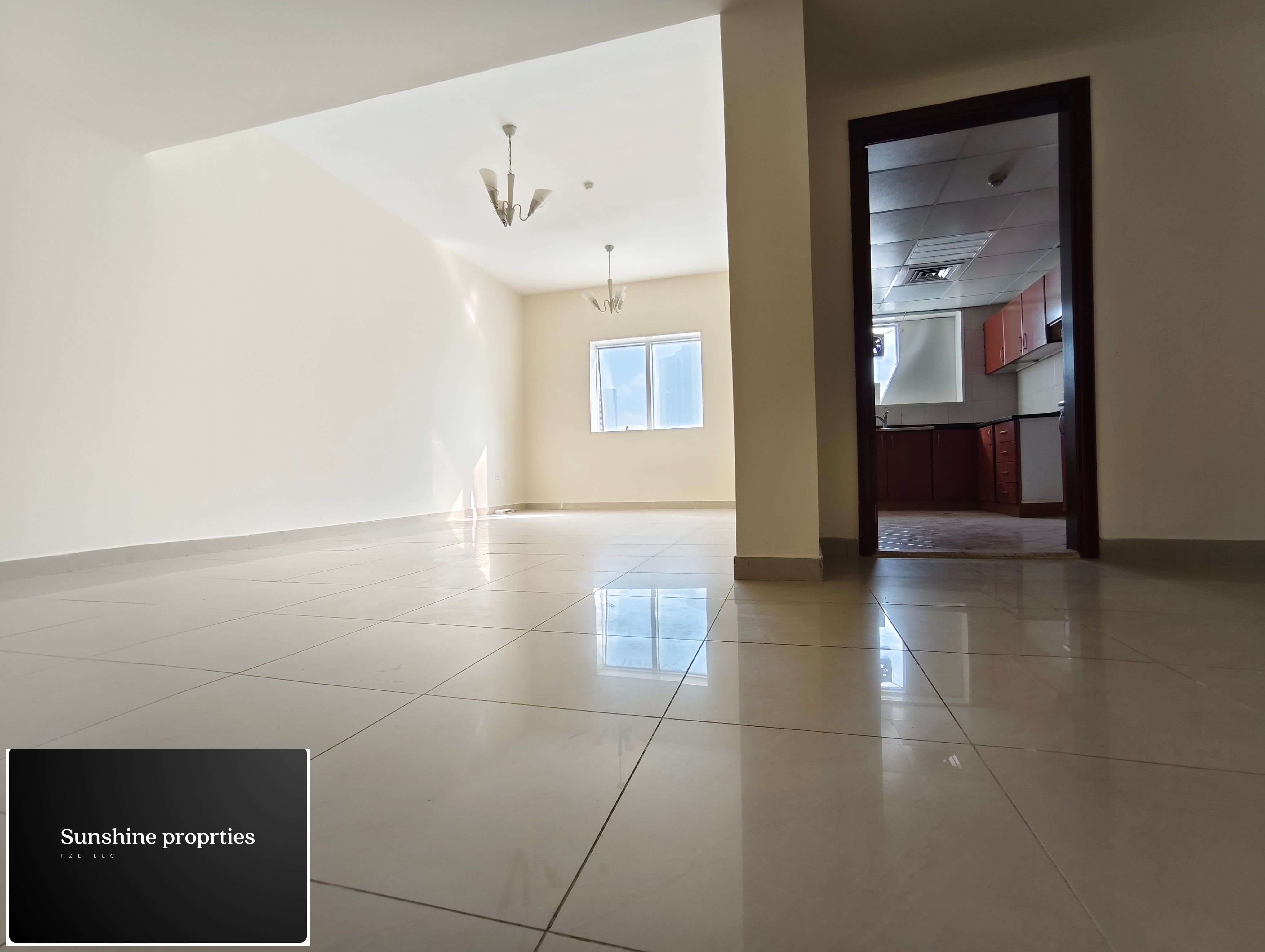 2BHK SPACIOUS LAVISH HUGE/WITH PARKING