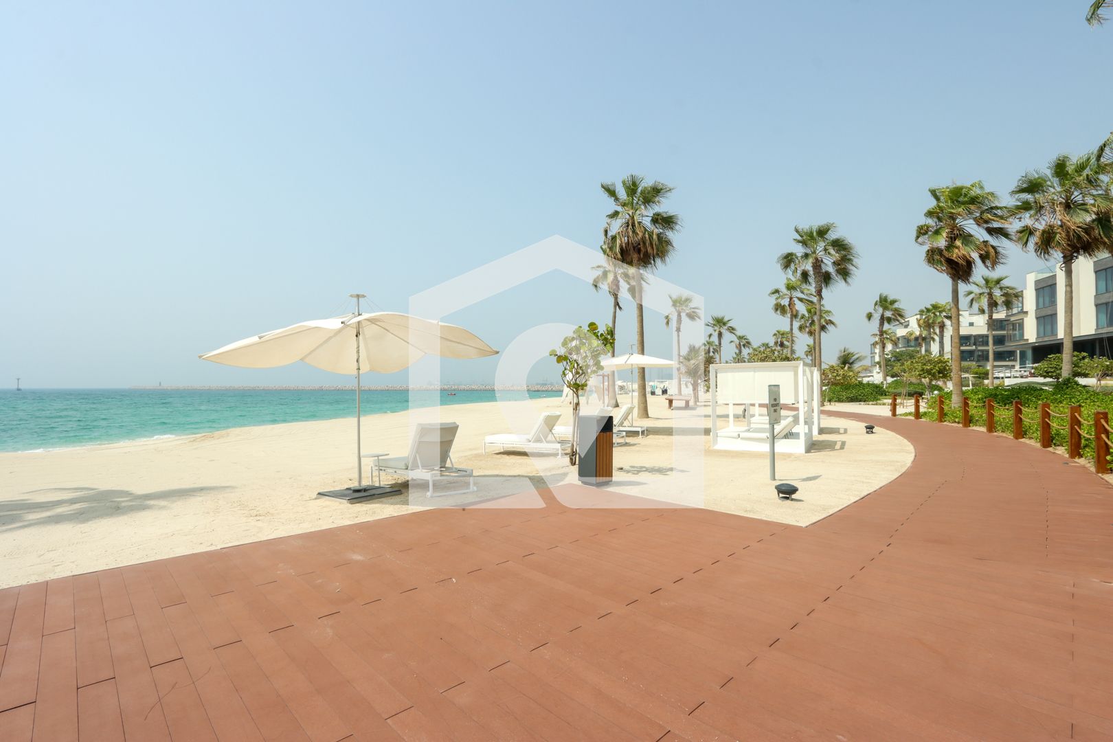 High-end Beachfront 4BR Duplex with Patio Sea and Burj View