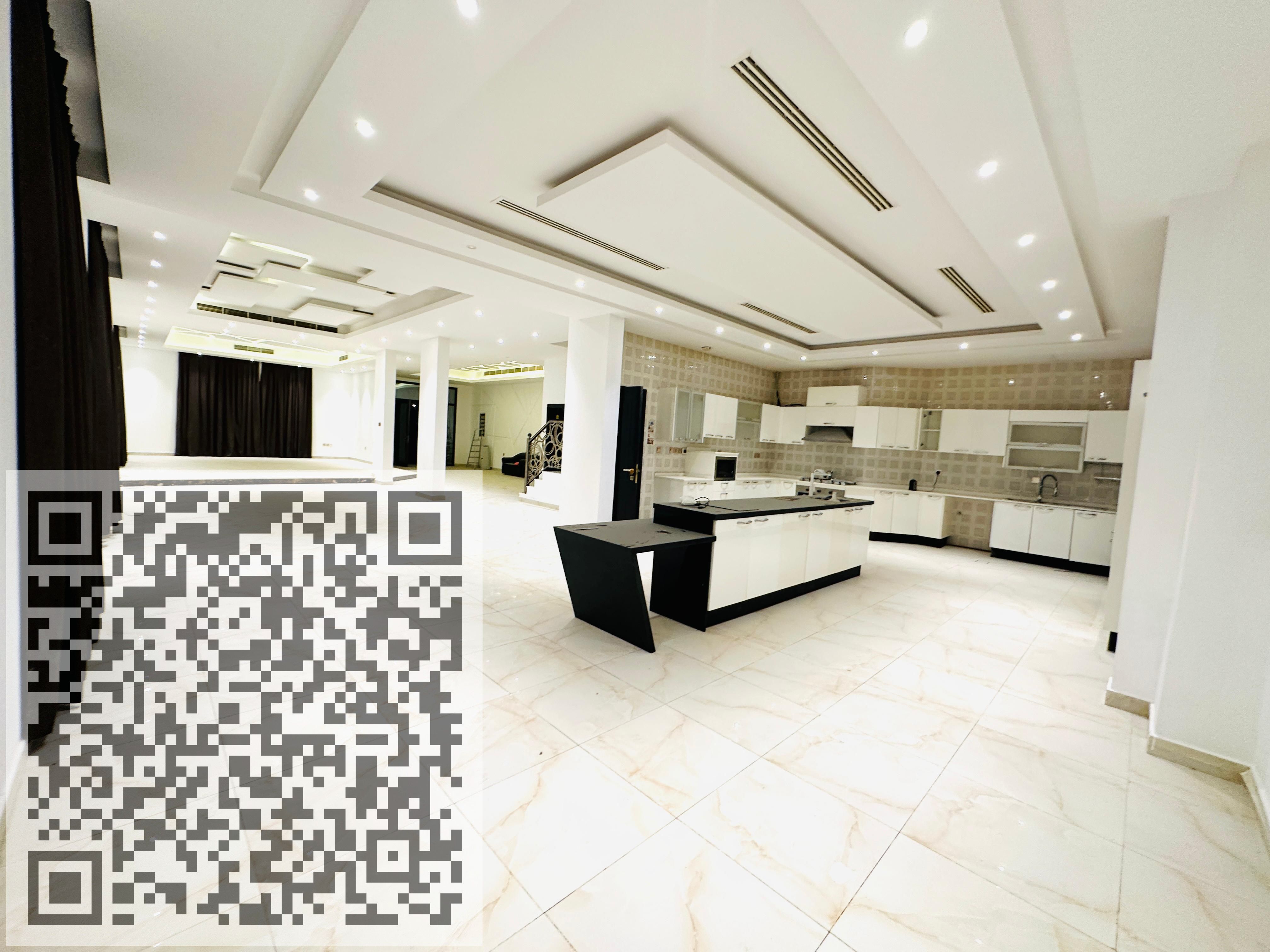 HUGE 4 Bedrooms Villa With Huge Basement Hall