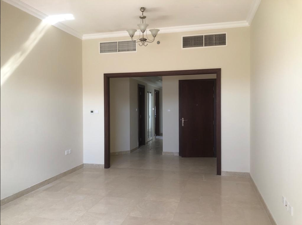 chiller free building + ONE MONTH FREE +FREE MAINTENANCE + FREE PARKING