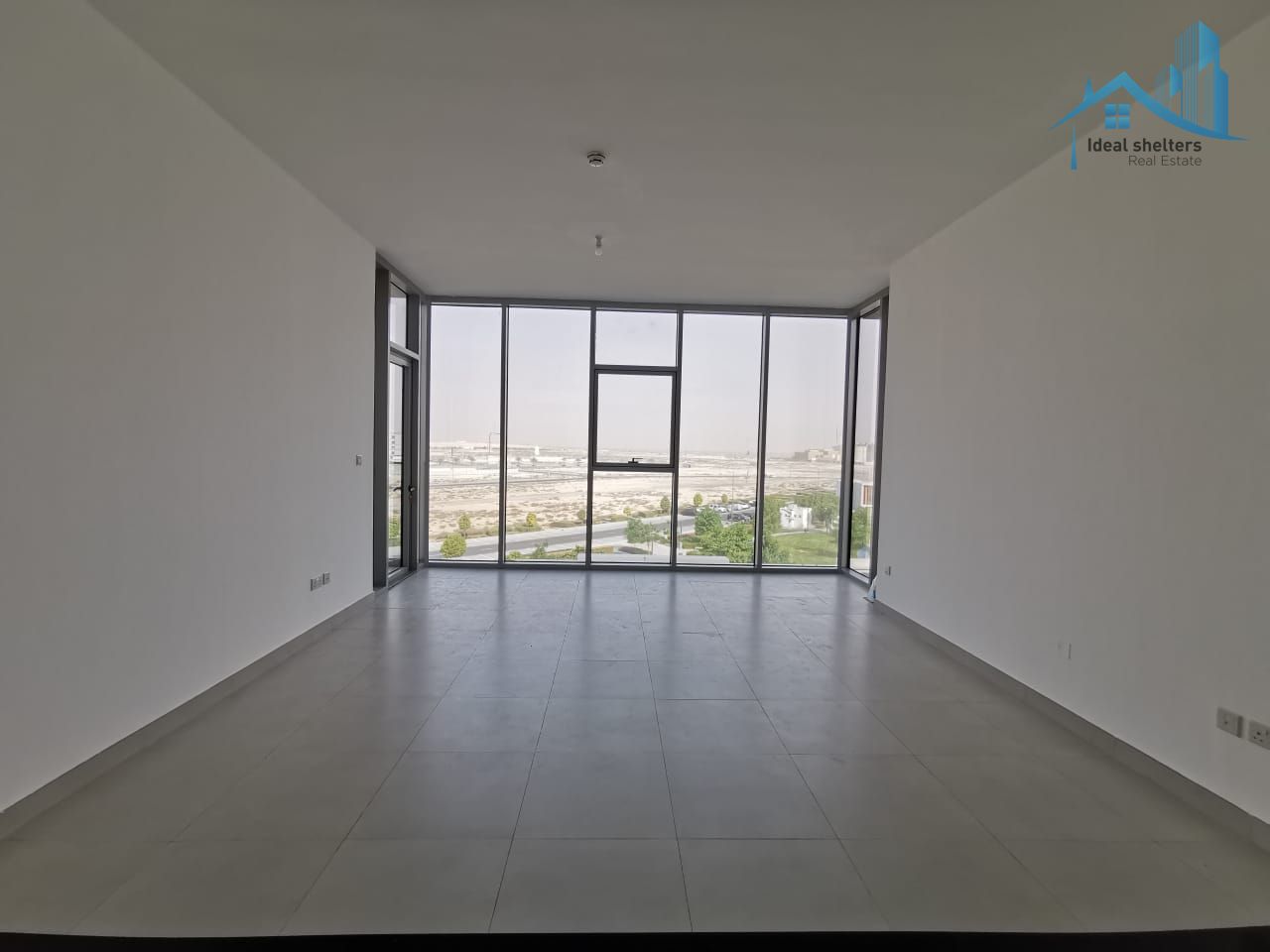Park view 2bhk flat | 2 washroom | balcony