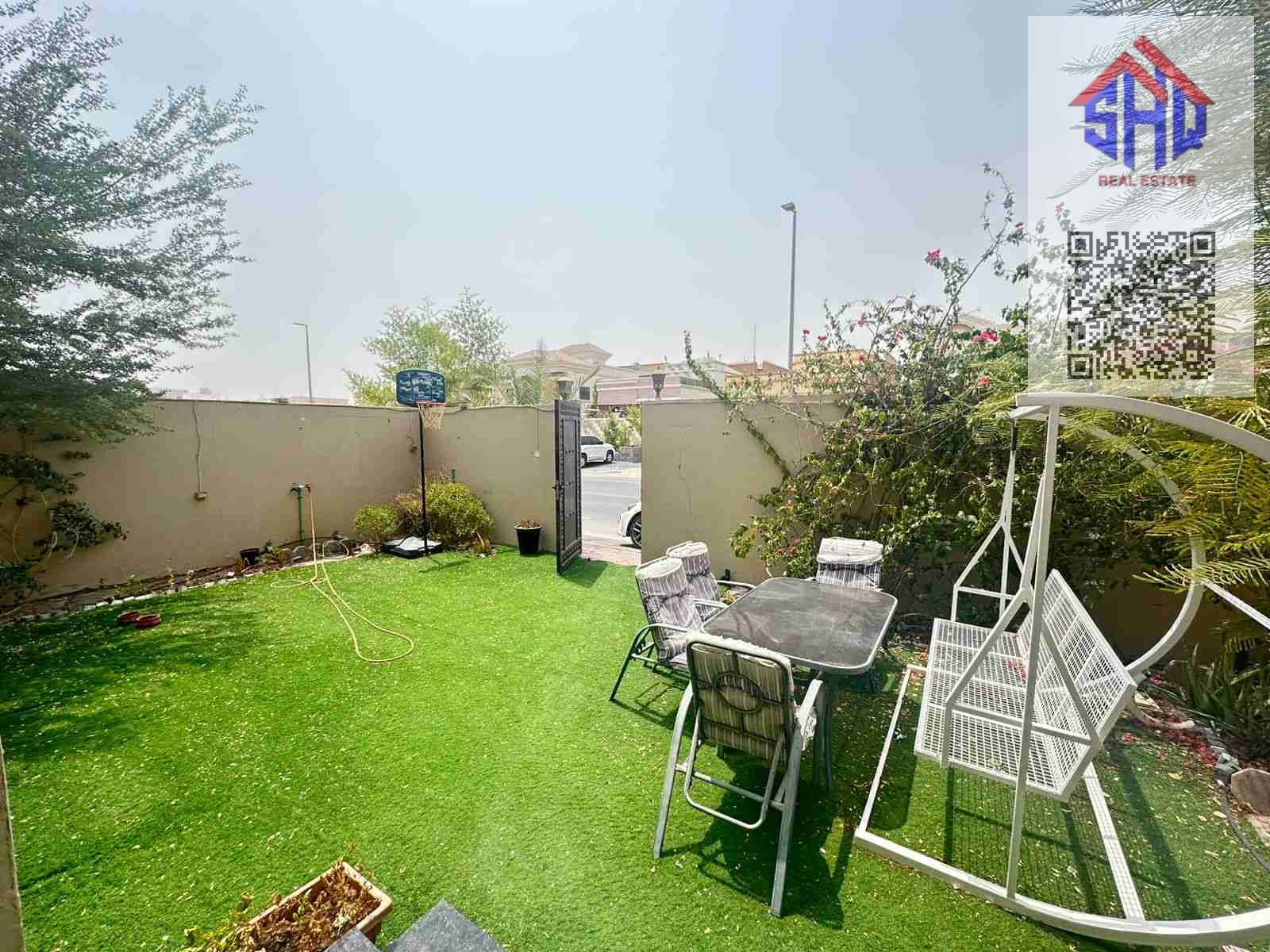 For sale and rent, a residential and commercial villa on Al-Tala Street, close to Sheikh Ammar Street, five rooms, a majlis, two halls, a maid's room, and an outdoor garden.