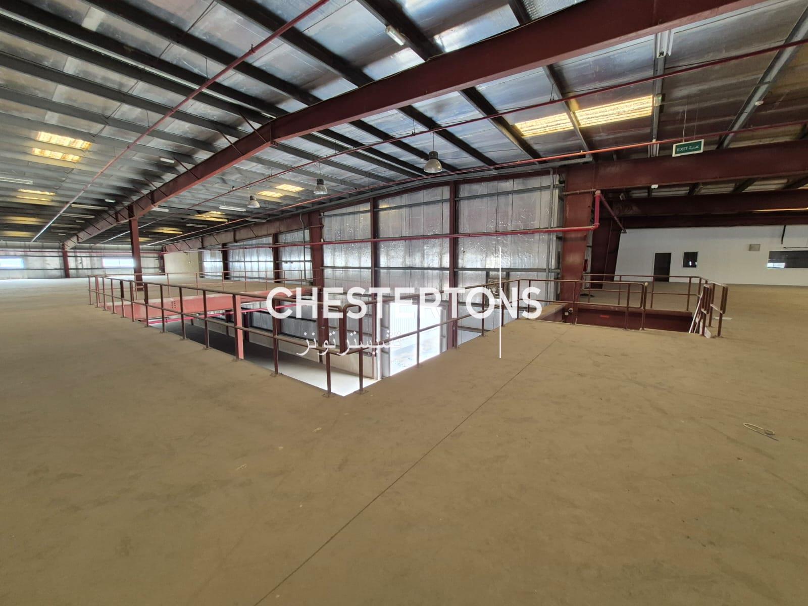 Vacant | Spacious | Warehouse With Office