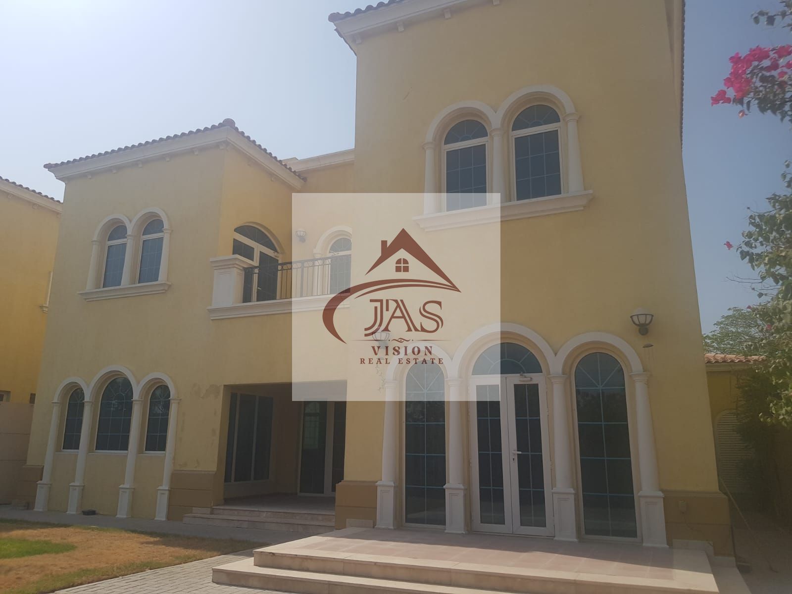SINGLE ROW | HUGE GARDEN | 4 BEDROOMS LEGACY VILLA