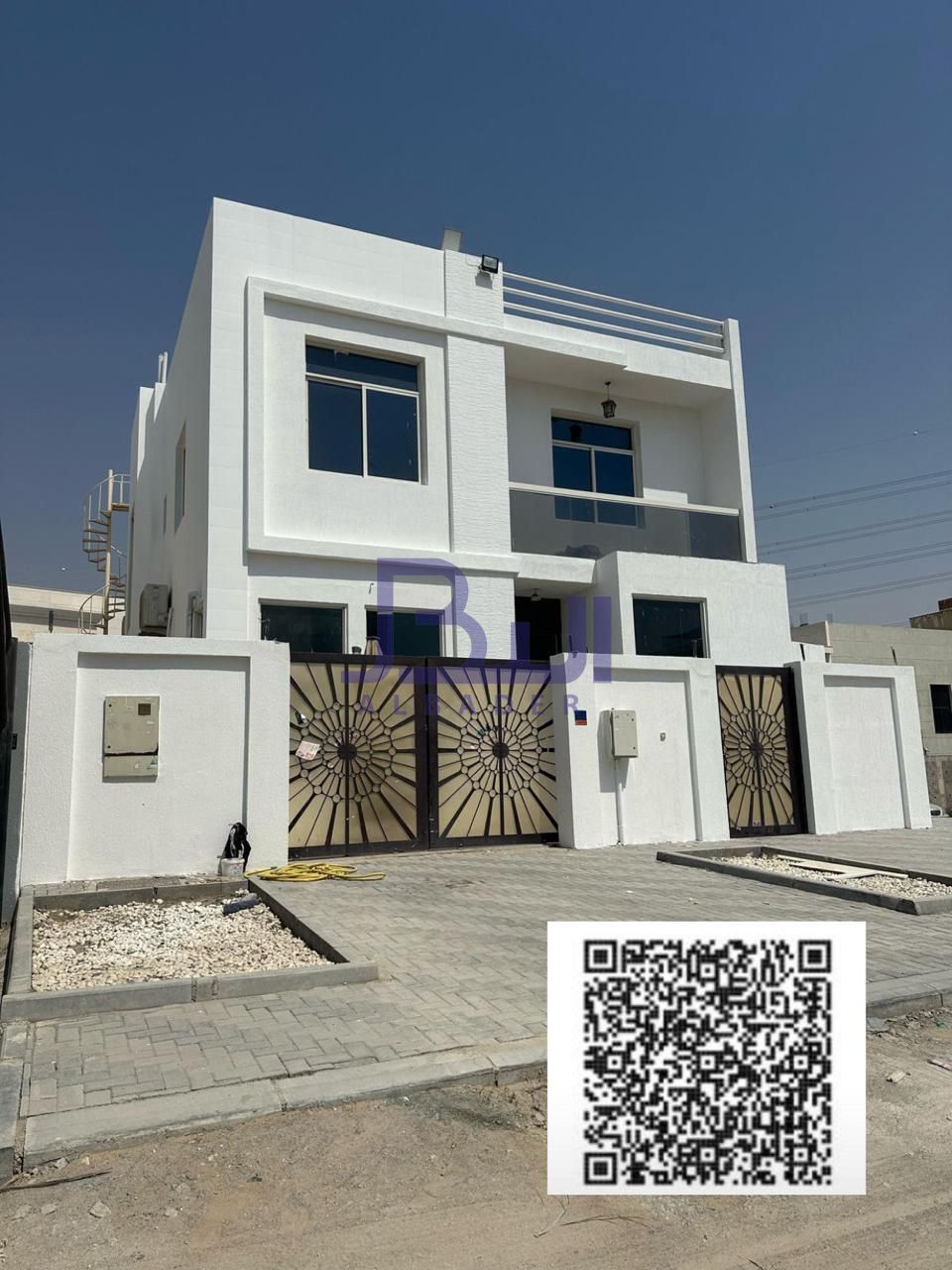 Villa Corner For Sale With Electrcityi & water Heilo