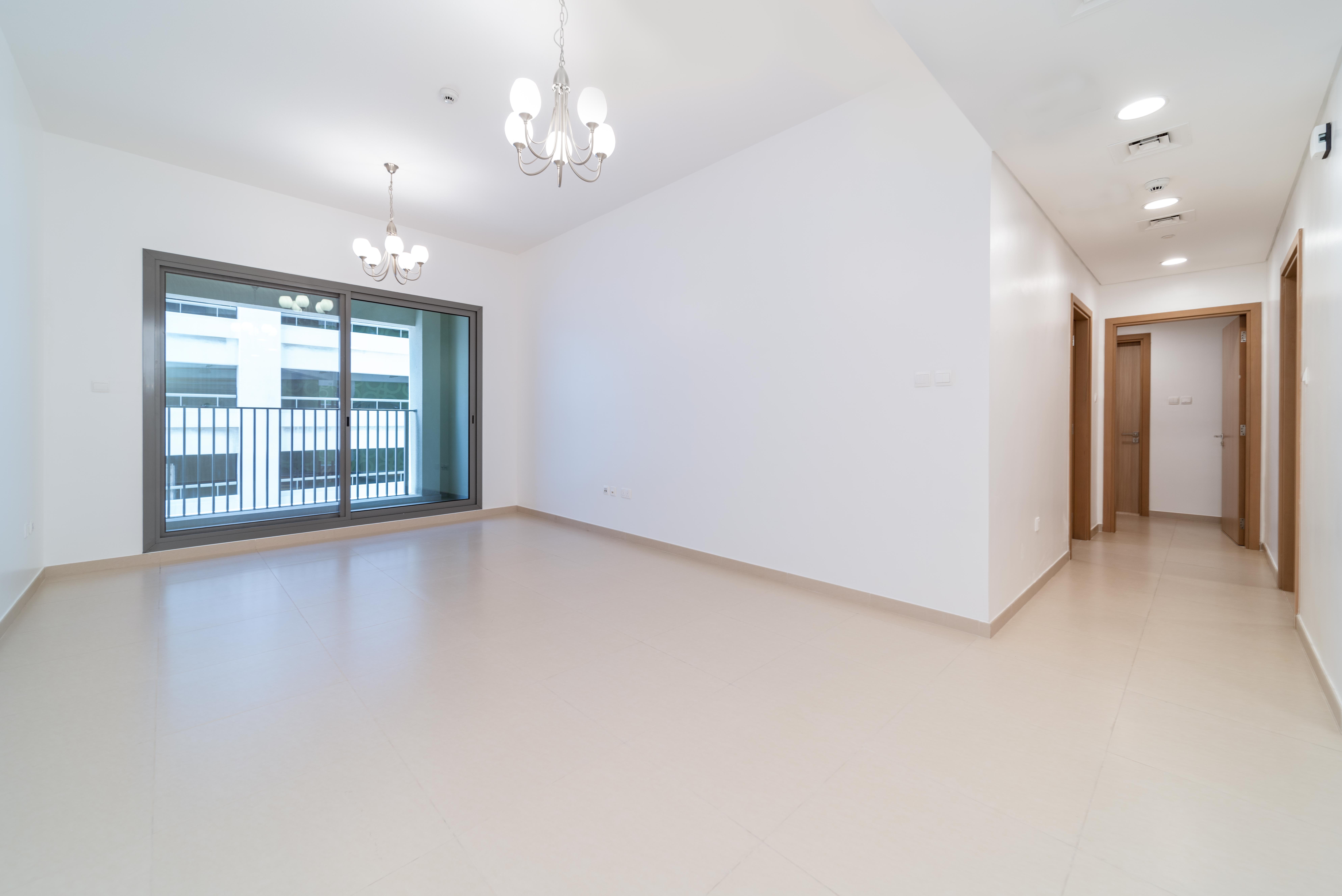 FAMILY BUILDING | PRIME LOCATION | SPACIOUS LAYOUT
