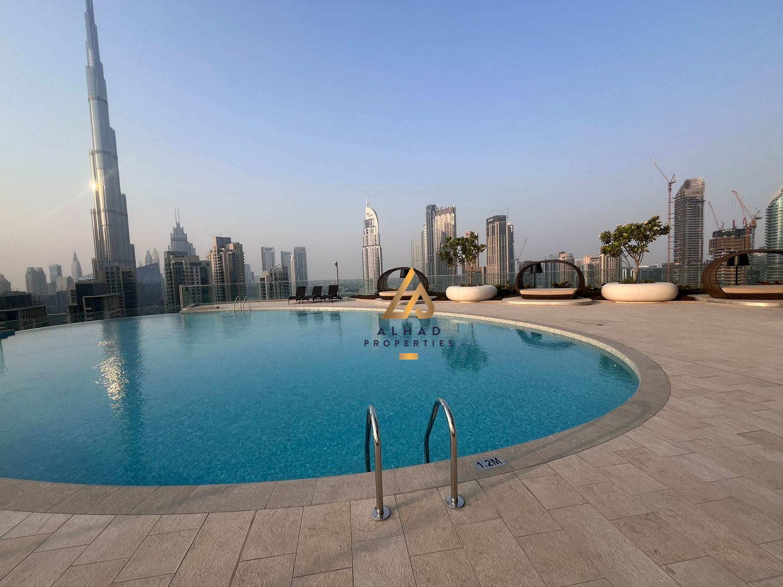 12 CHEQUES LUXURIOS TOWER 2B+MAID BRAND NEW FULL