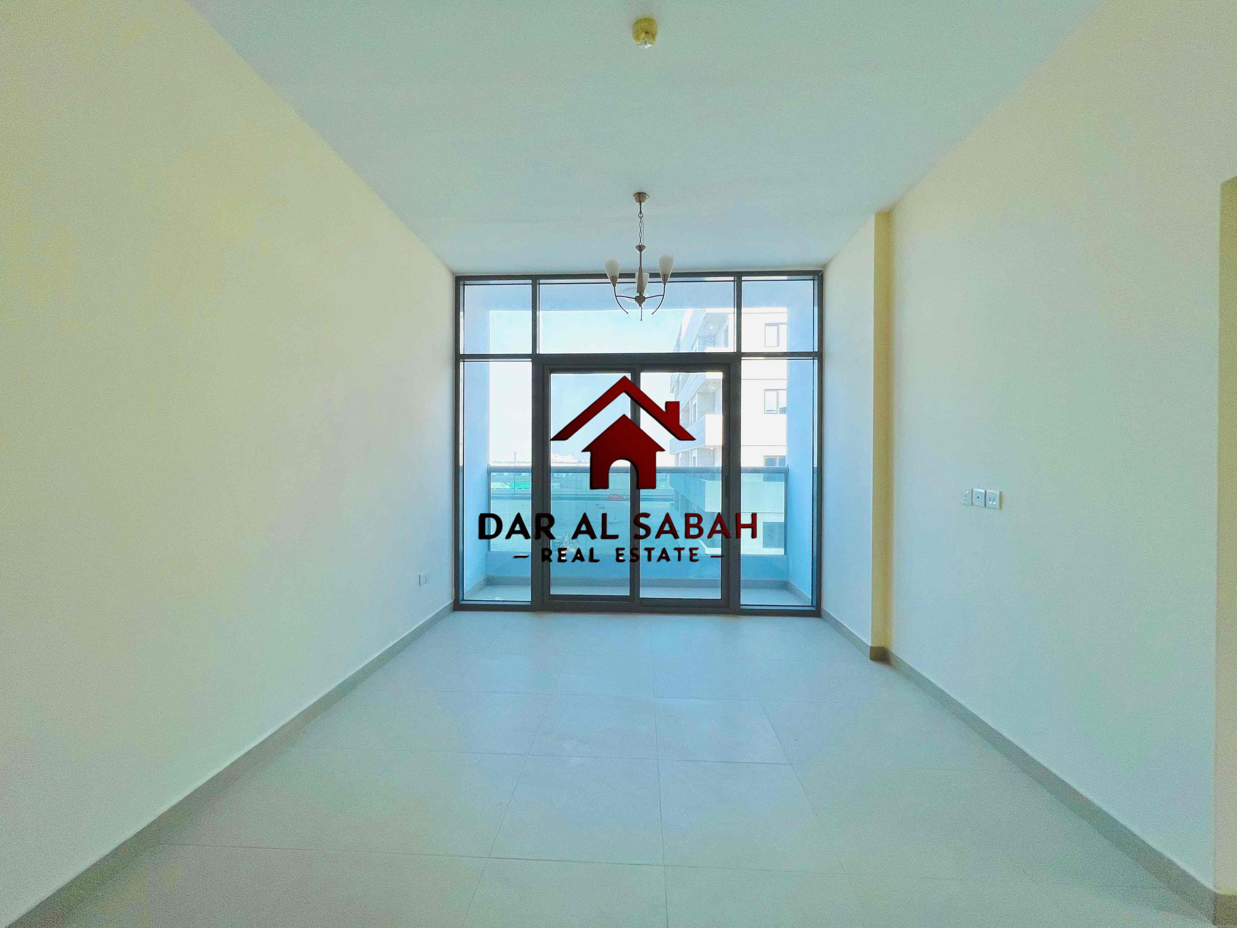Specious layout with 2bALCONIES WITH FRINT VIEW HOT OFFER CHEAP RENT