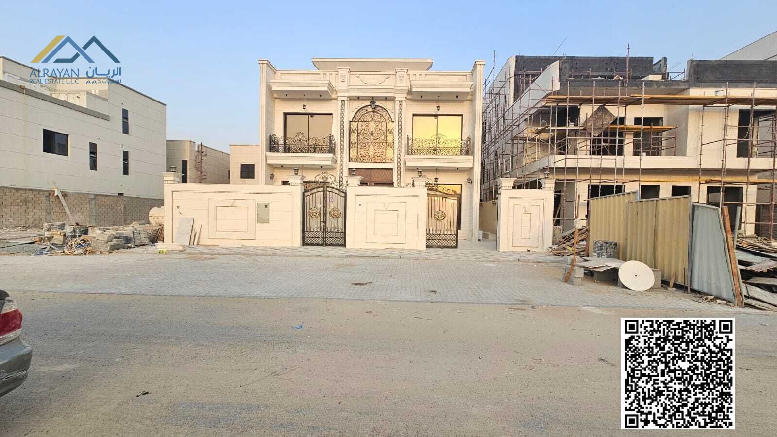 Classic, most luxurious finishing, directly in front of the mosque, freehold for all nationalities