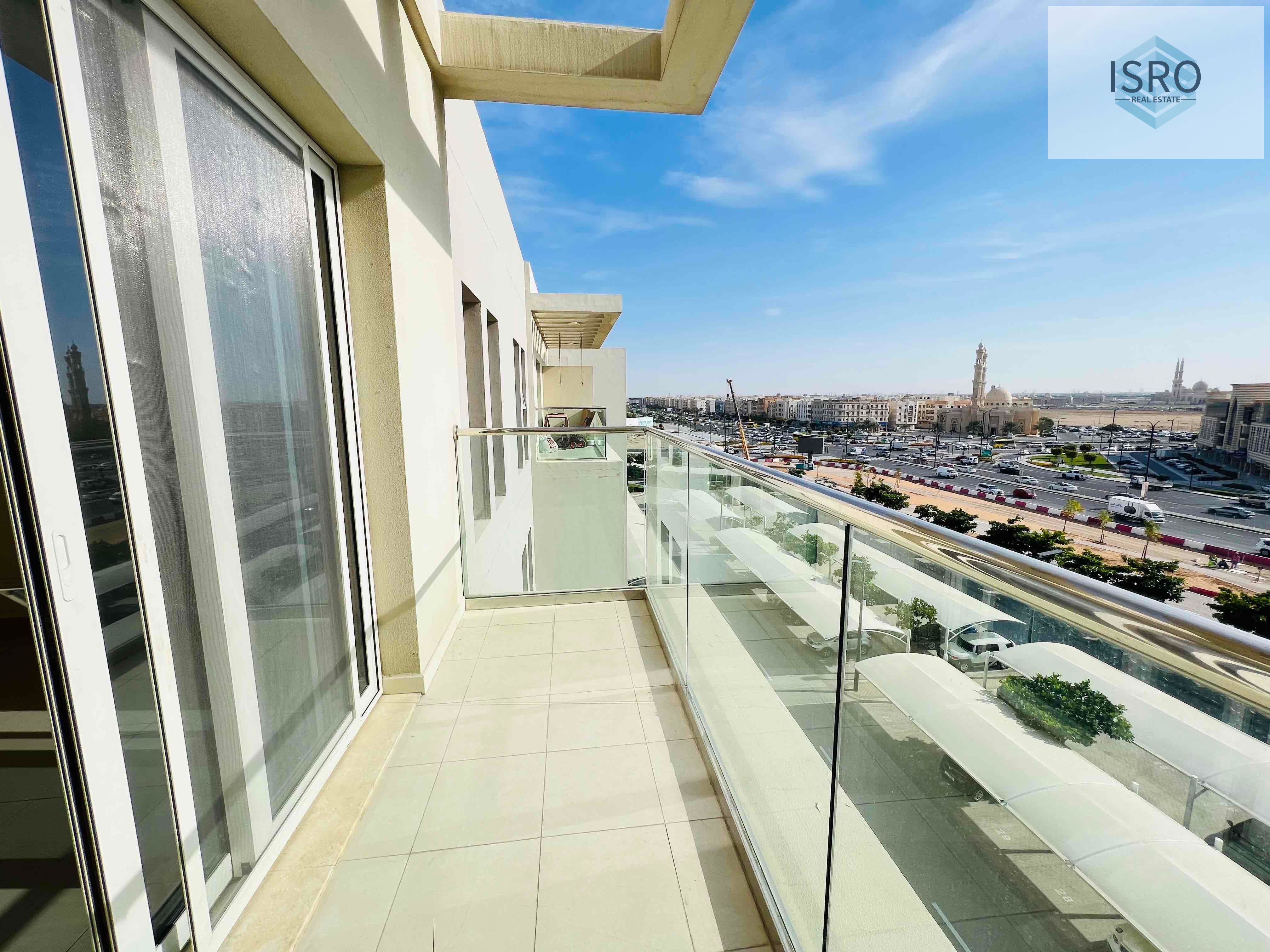 GARDEN APARTMENT GATED COMMUNITY READY TO MOVE