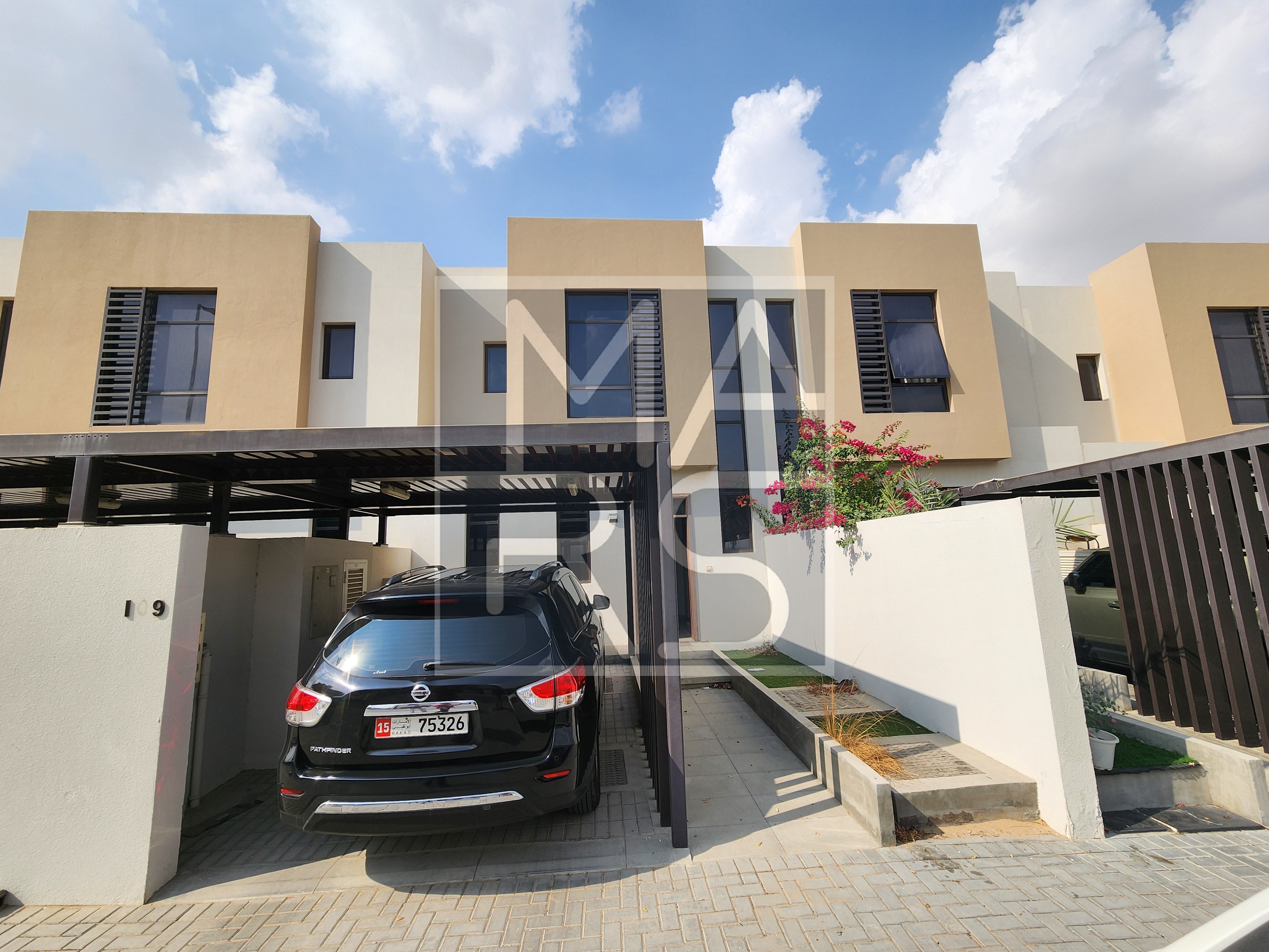 !! Vacant Middle Unit 2BR | Bigger Layout | For Rent !!