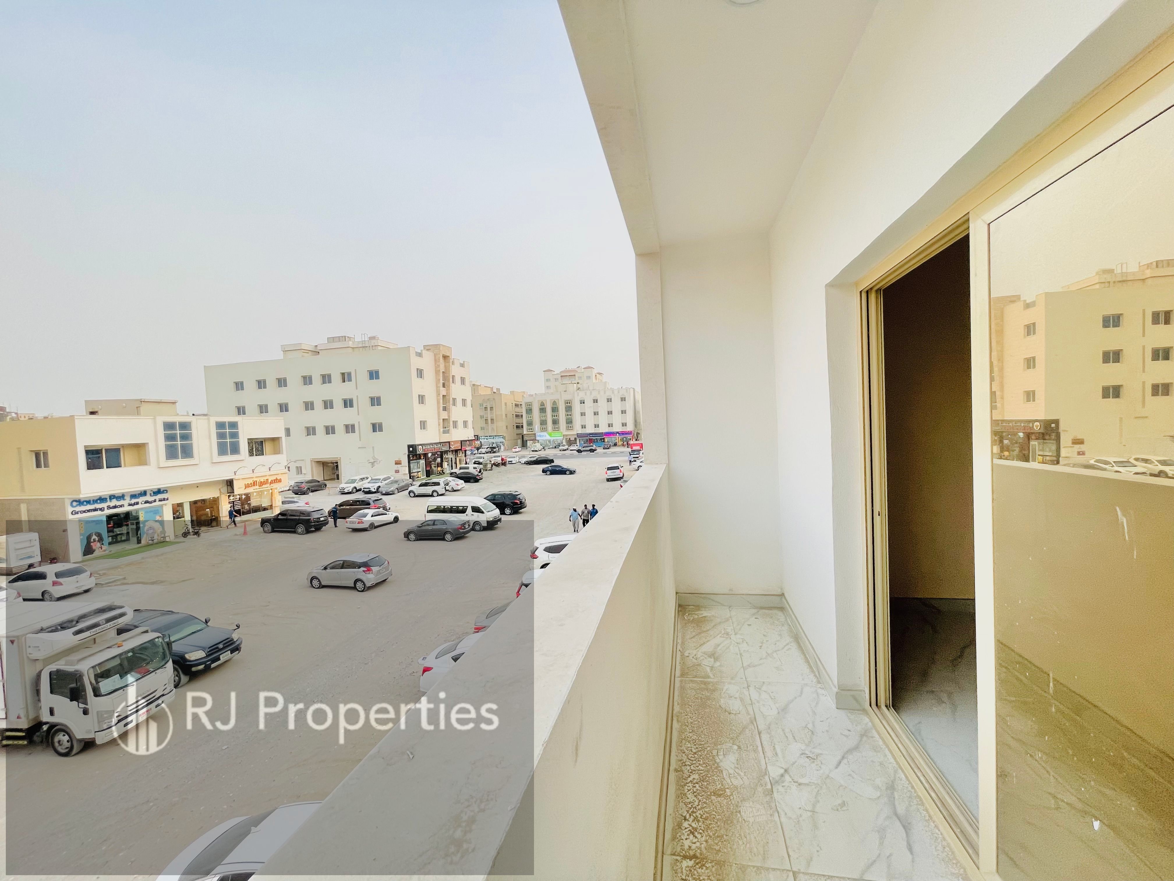 Brand new building-1 bhk apartment-spacious-balcony-family building-easy access for dubai