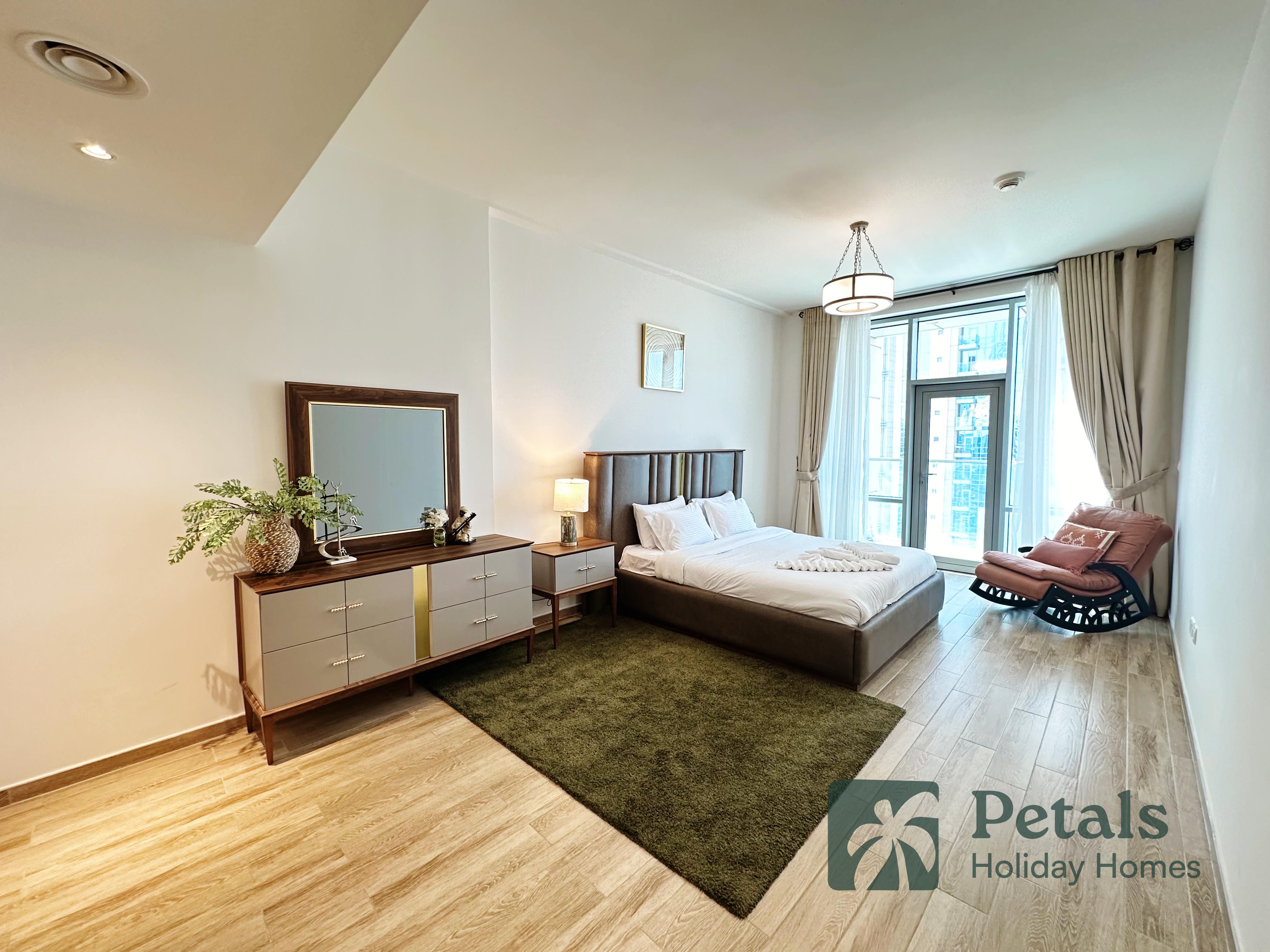Experience Urban Sophistication: Short-Term Bliss at Noura Tower, Business Bay!