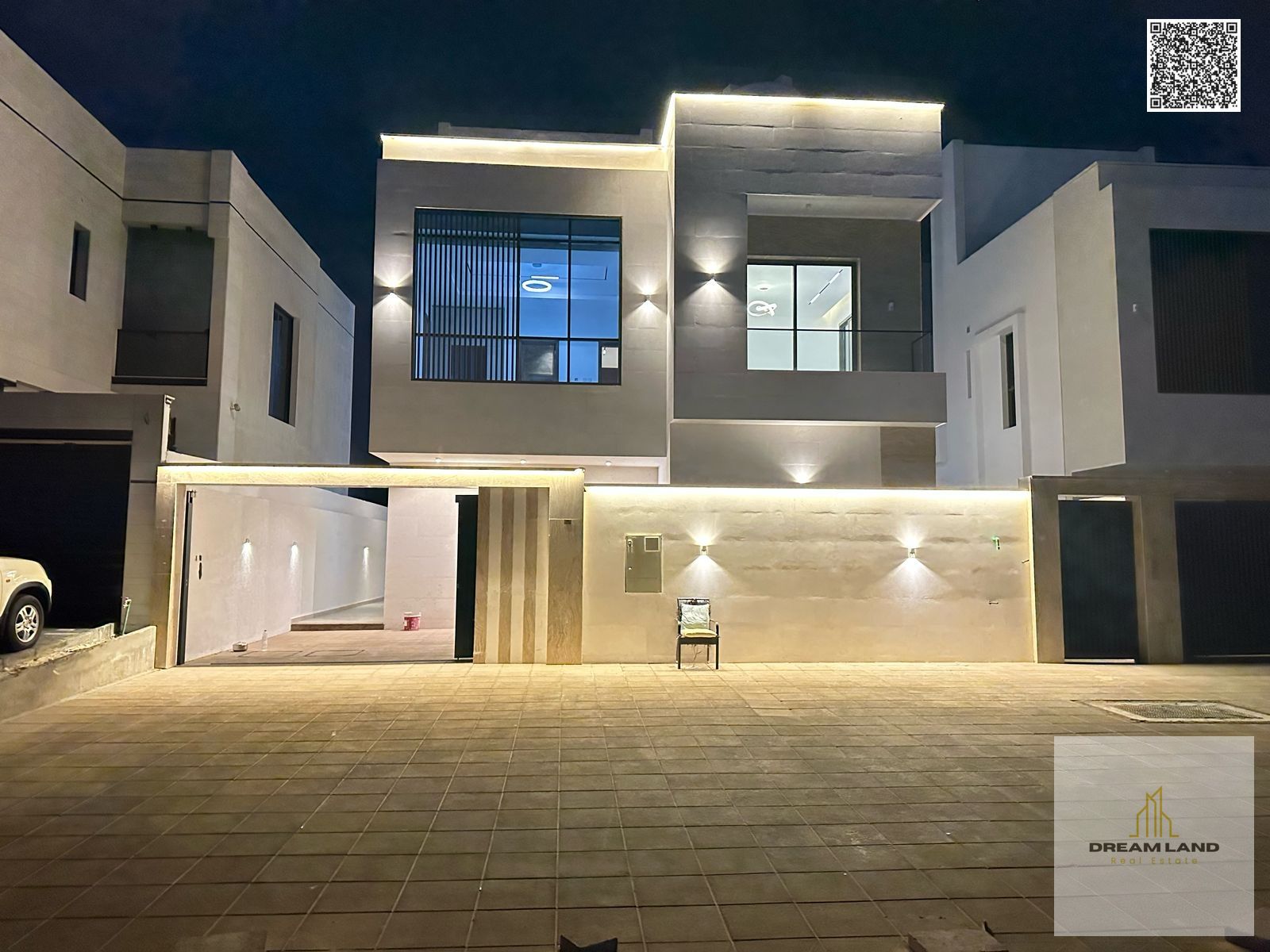 Including registration and ownership fees, two floors, stone facade, central air conditioning, with the possibility of easy bank financing
