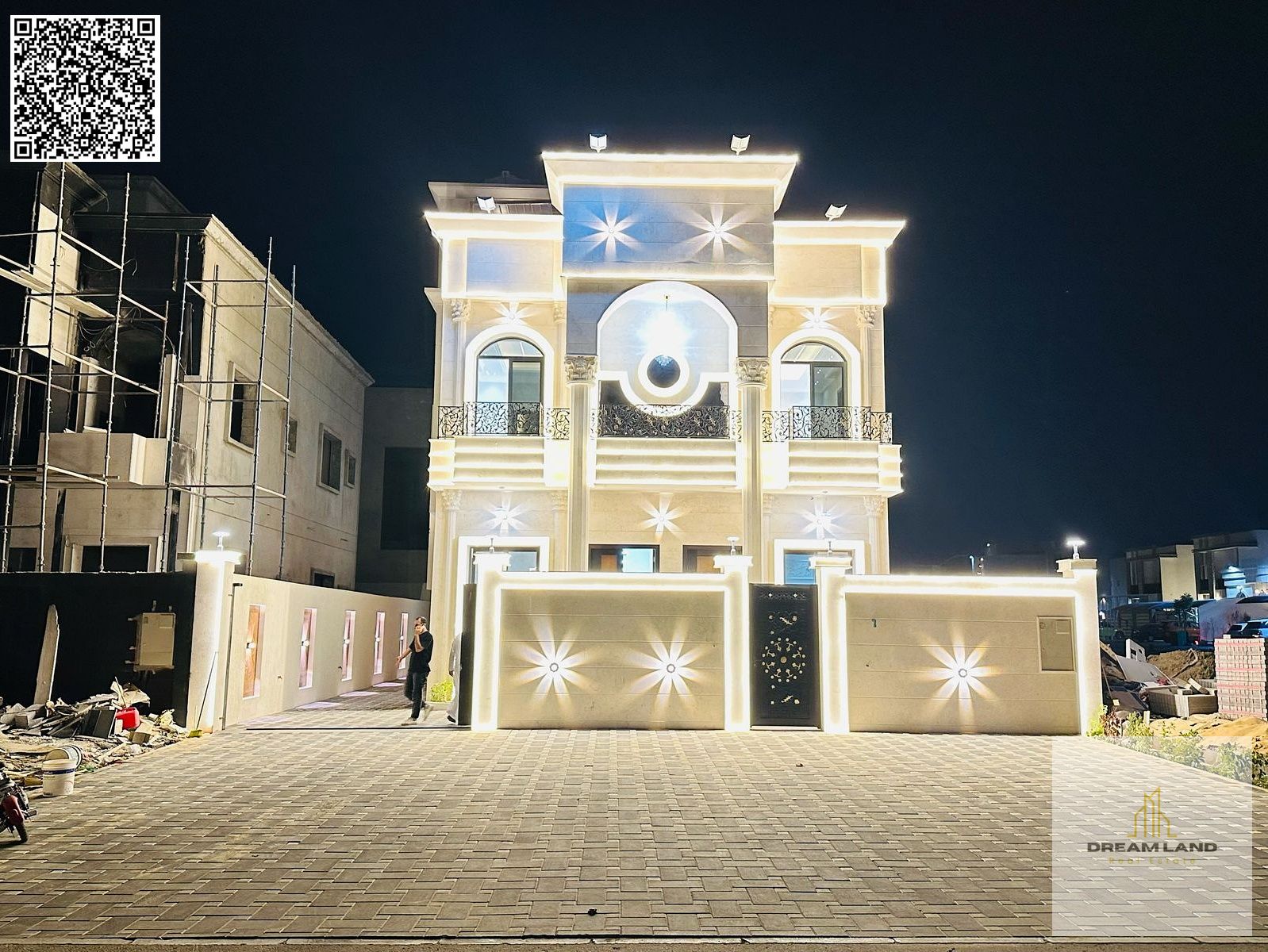 Classic villa, including registration and ownership fees, two floors and a roof with a wonderful sitting area, free ownership for everyone, own one