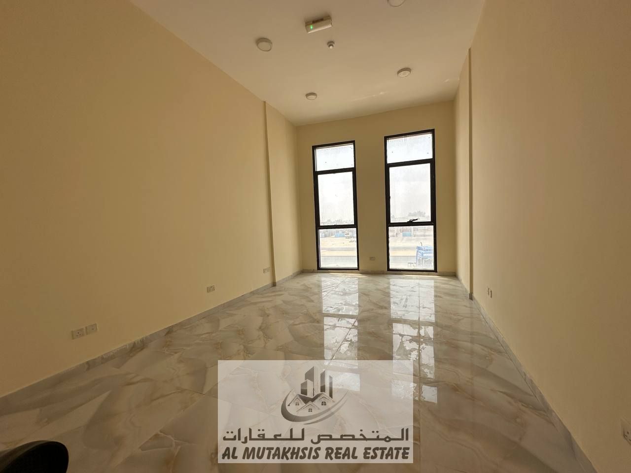 offices for rent in Al-Sajaa on a main street, 97 metres (8 offices available 8 kitchen + 8 bathroom )