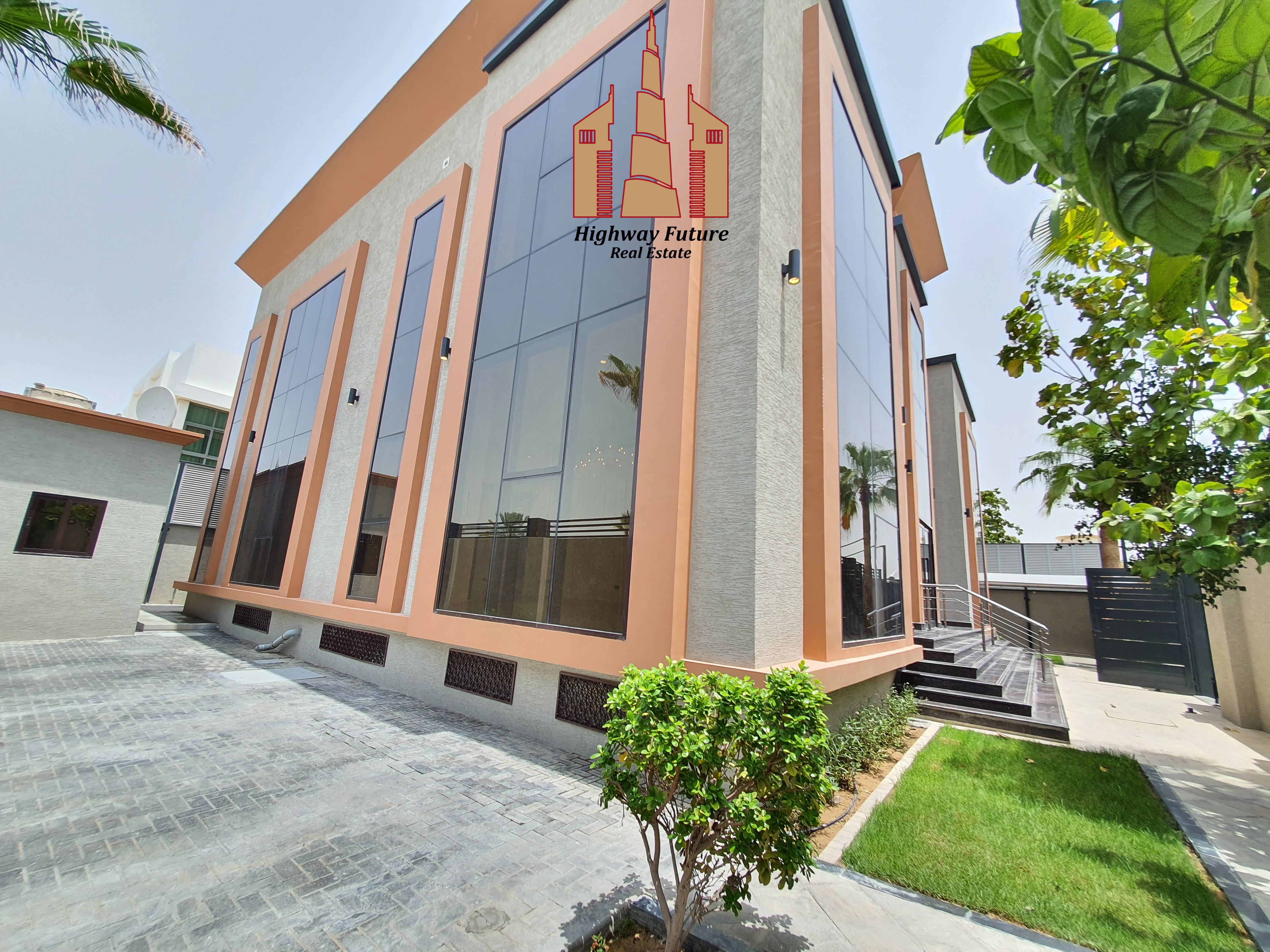 6 Bed room Big Hall Big Majlis Maids room wachmanroom 1bed room in the basement 250k