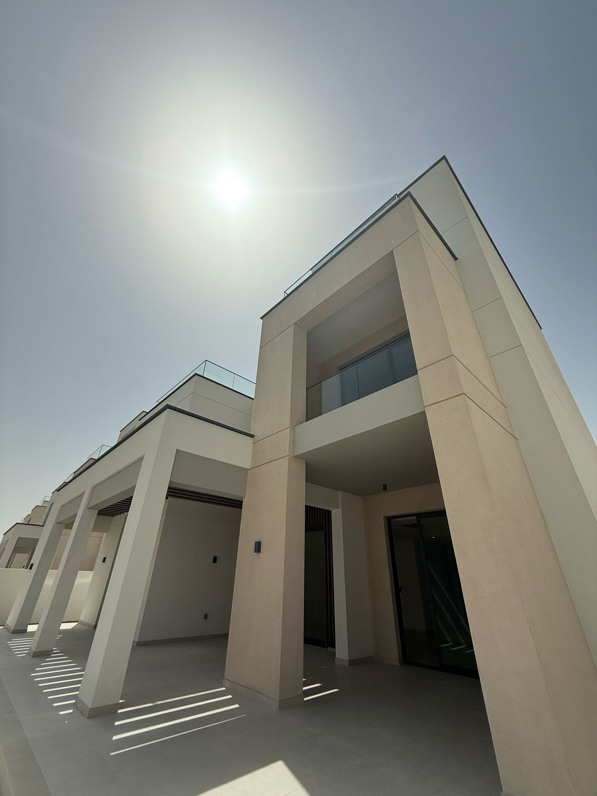 RENT VILA 5 BEDROOM +MAID CAYA ARABAIN RANCHES 3