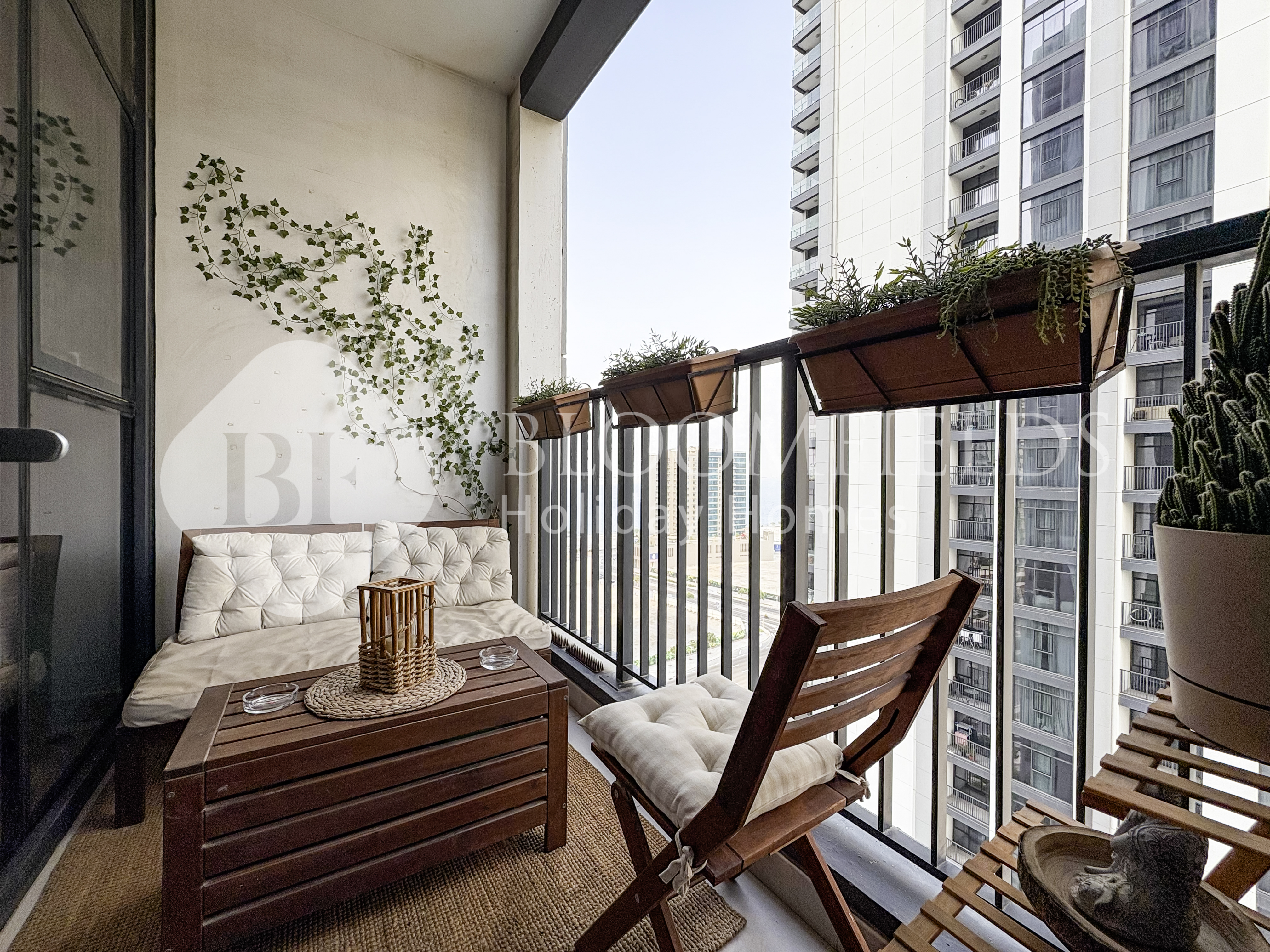Flexible Terms | Holiday Stay | Monthly Payment