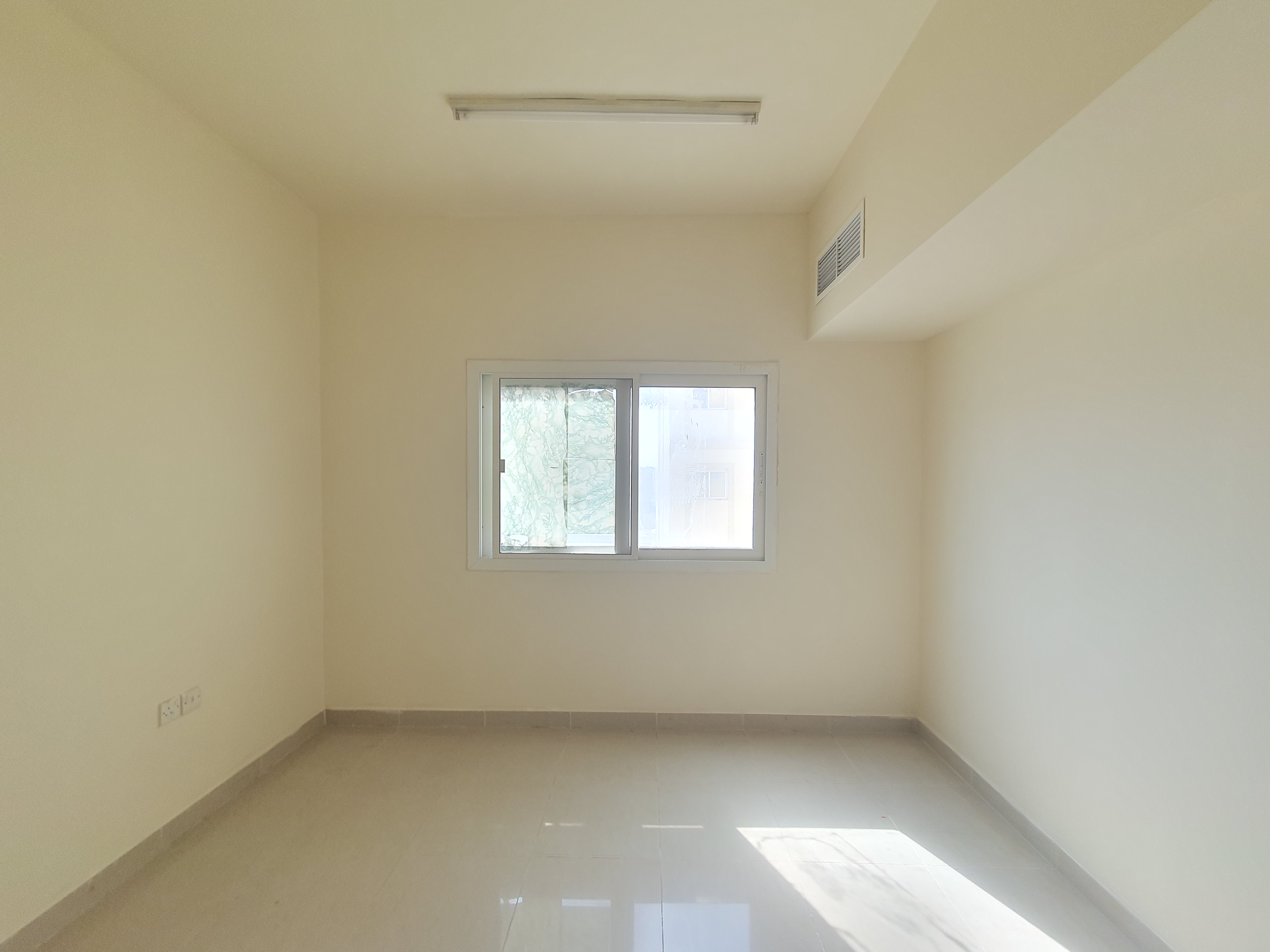 Amazing offer 1bhk close to kitchen and near by school in just 27k
