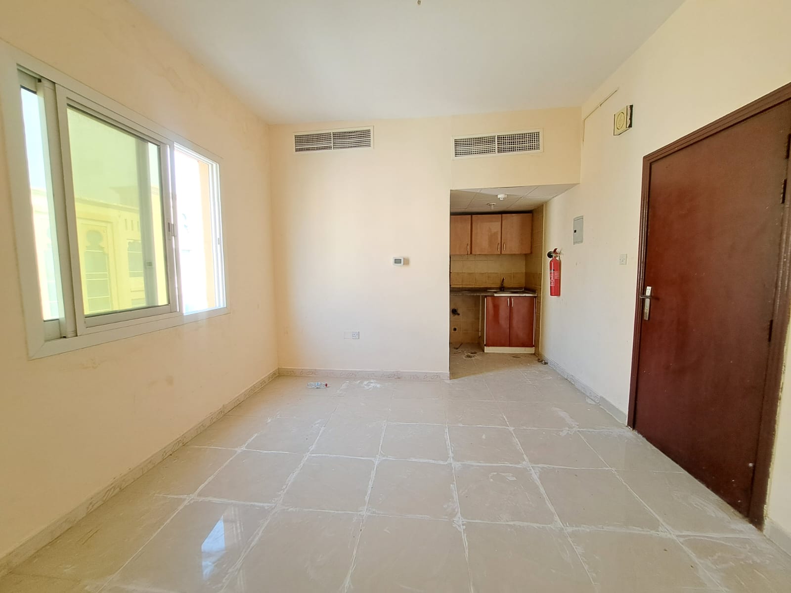 Hot offer studio and close kitchen very big in just 18k