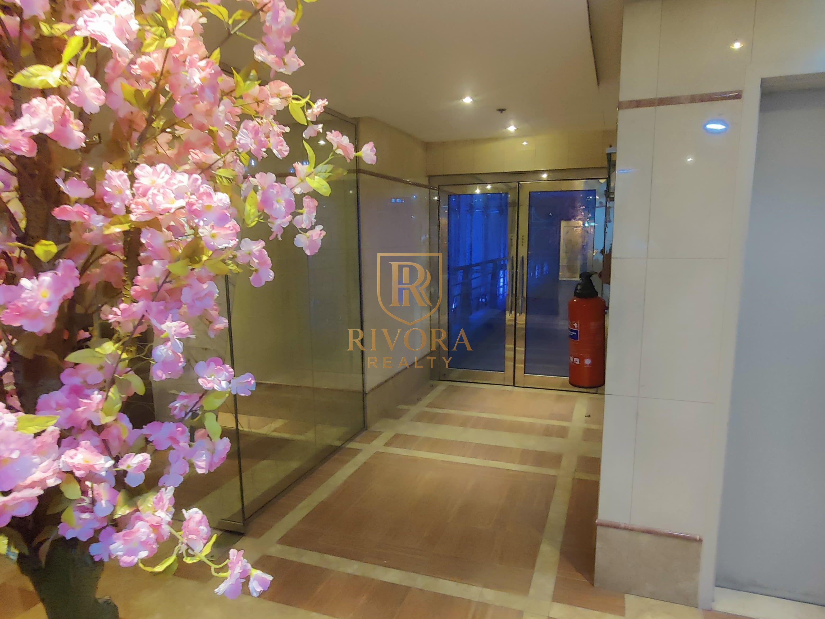 OPEN PLAN OFFICE I NEAR METRO I SZR