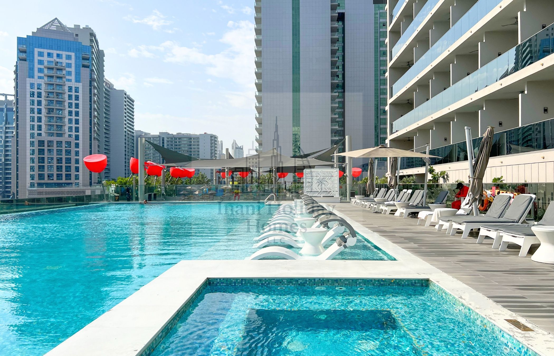 Canal and Pool view Studio| Walking to Dubai Mall