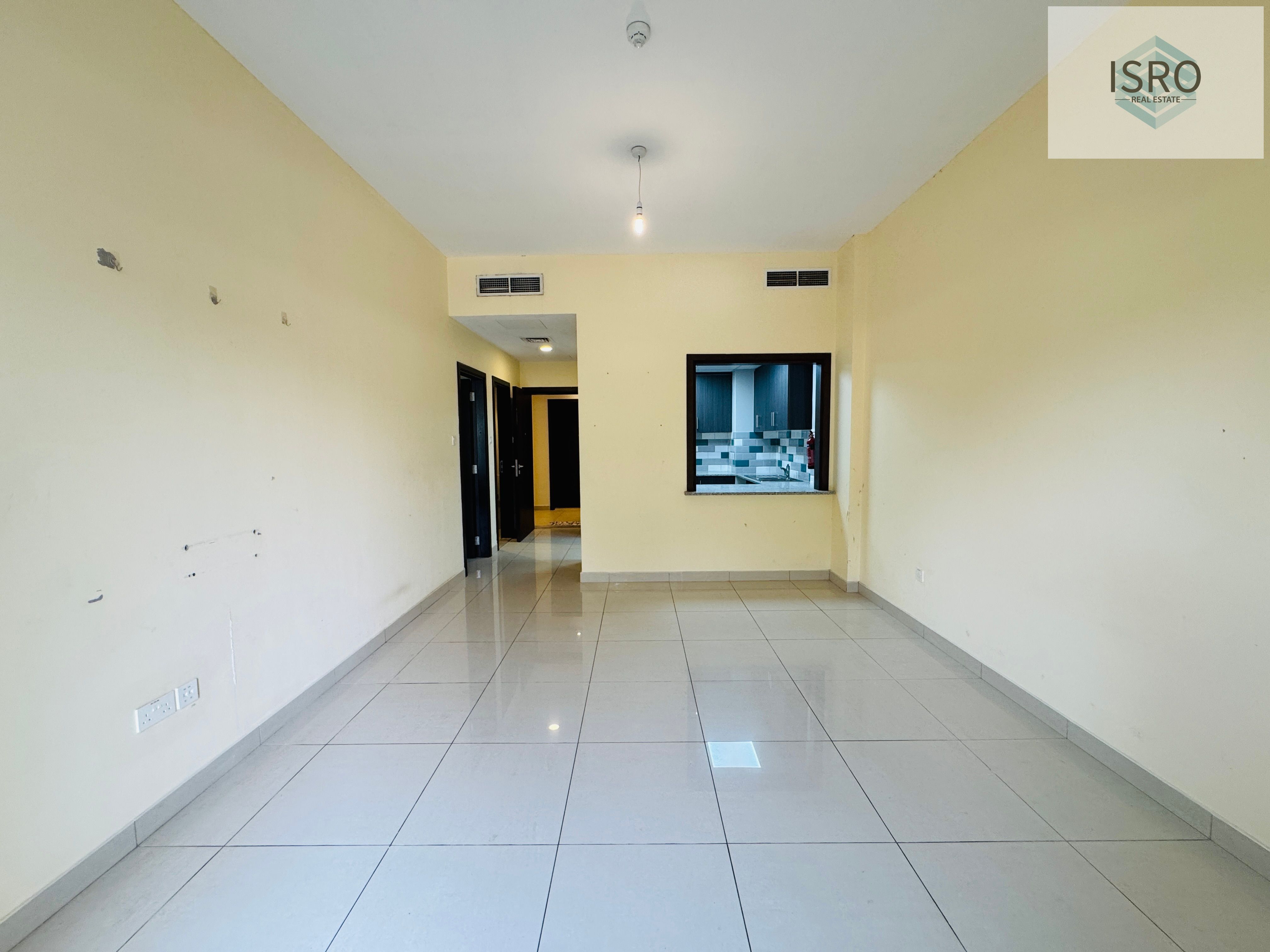 ONE BEDROOM WITH PRIVATE GARDEN GATED COMMUNITY WALKING DISTANCE TO CITY CENTER
