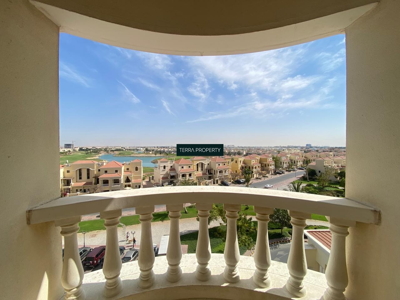 Lovely Community - Ready To Move - Lagoon View