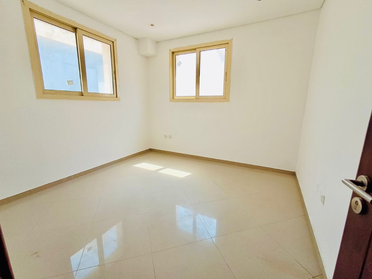 Amazing Offer Spacious 1bhk Just 30k In Muwailah Sharjah