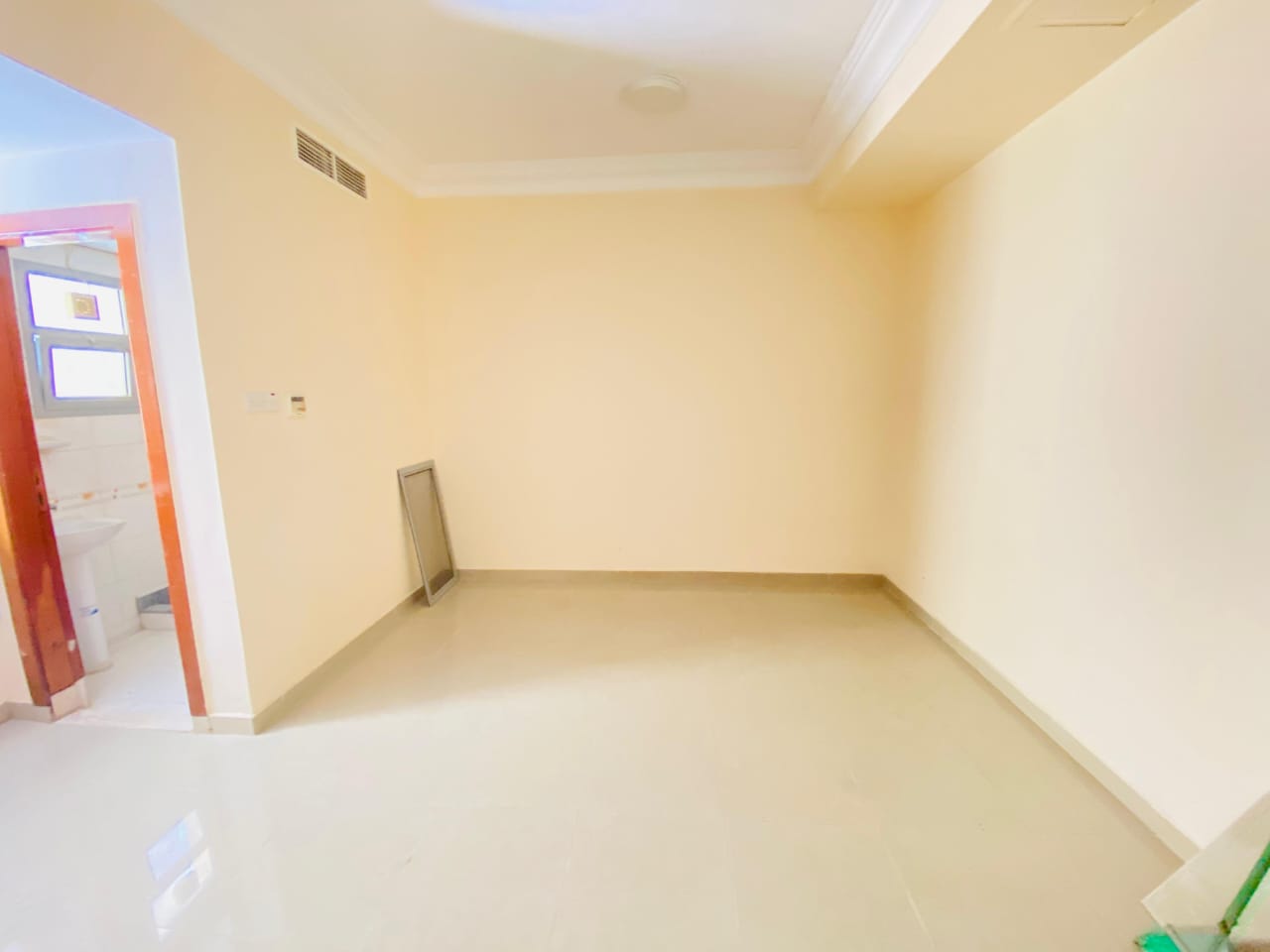 Amazing apartment studio in moila sharjah only at sixteen thousand