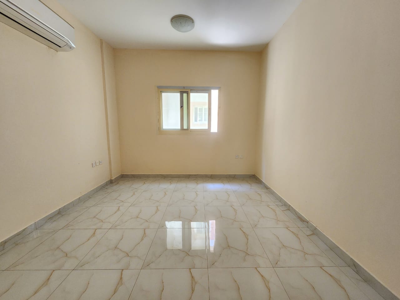 Golden Offer Like Brand New 1bhk Just 32k In Muwailah Sharjah